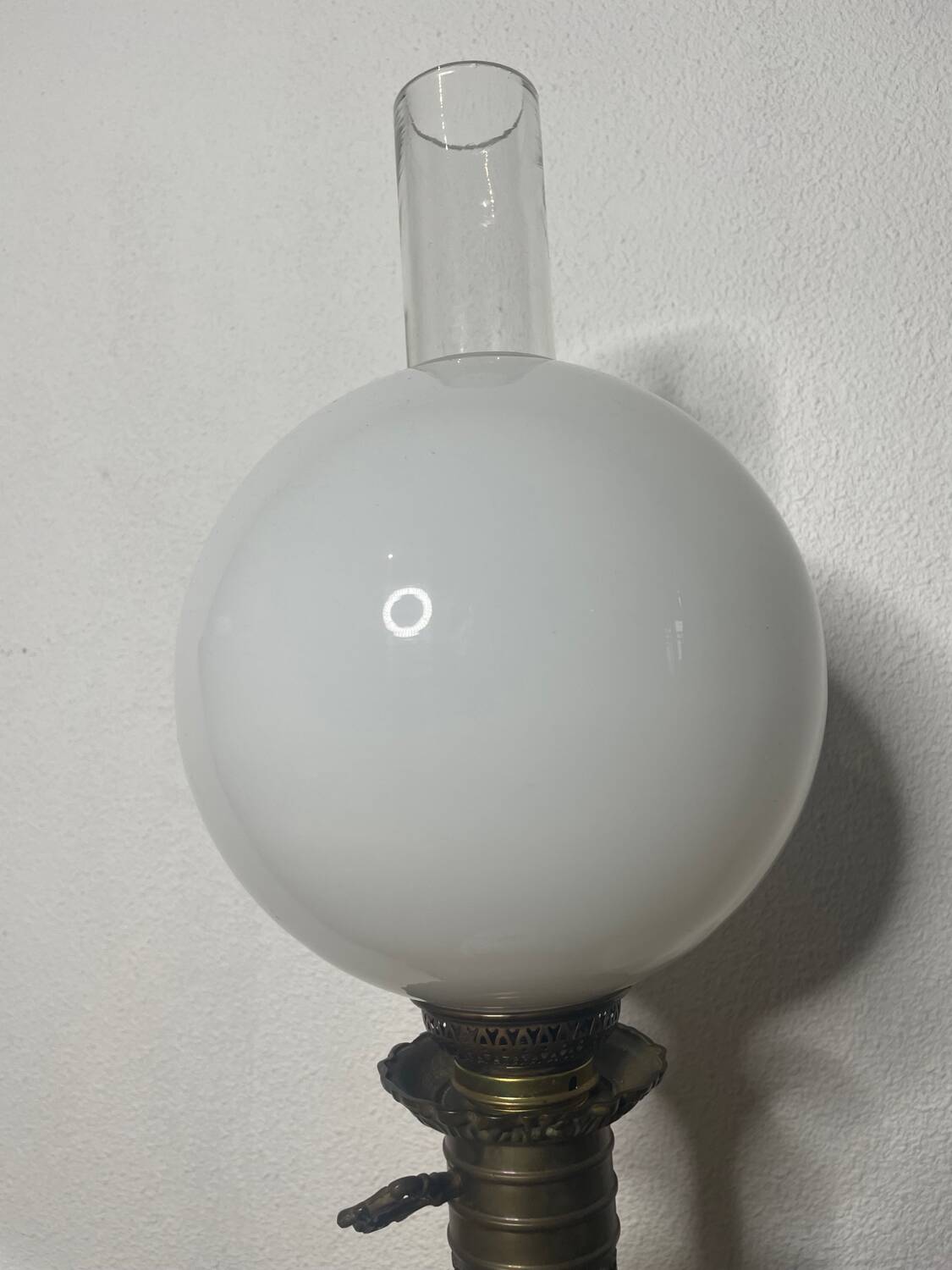 Old Napoleon 3 globe electrified oil lamp in opaline
