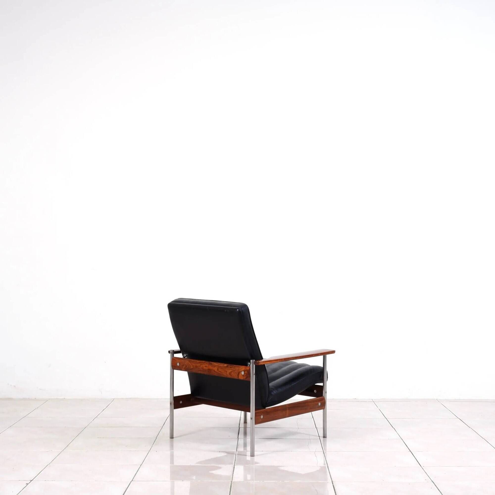 Fauteuil "1001" de Sven Ivar Dysthe pour Dokka Mobler