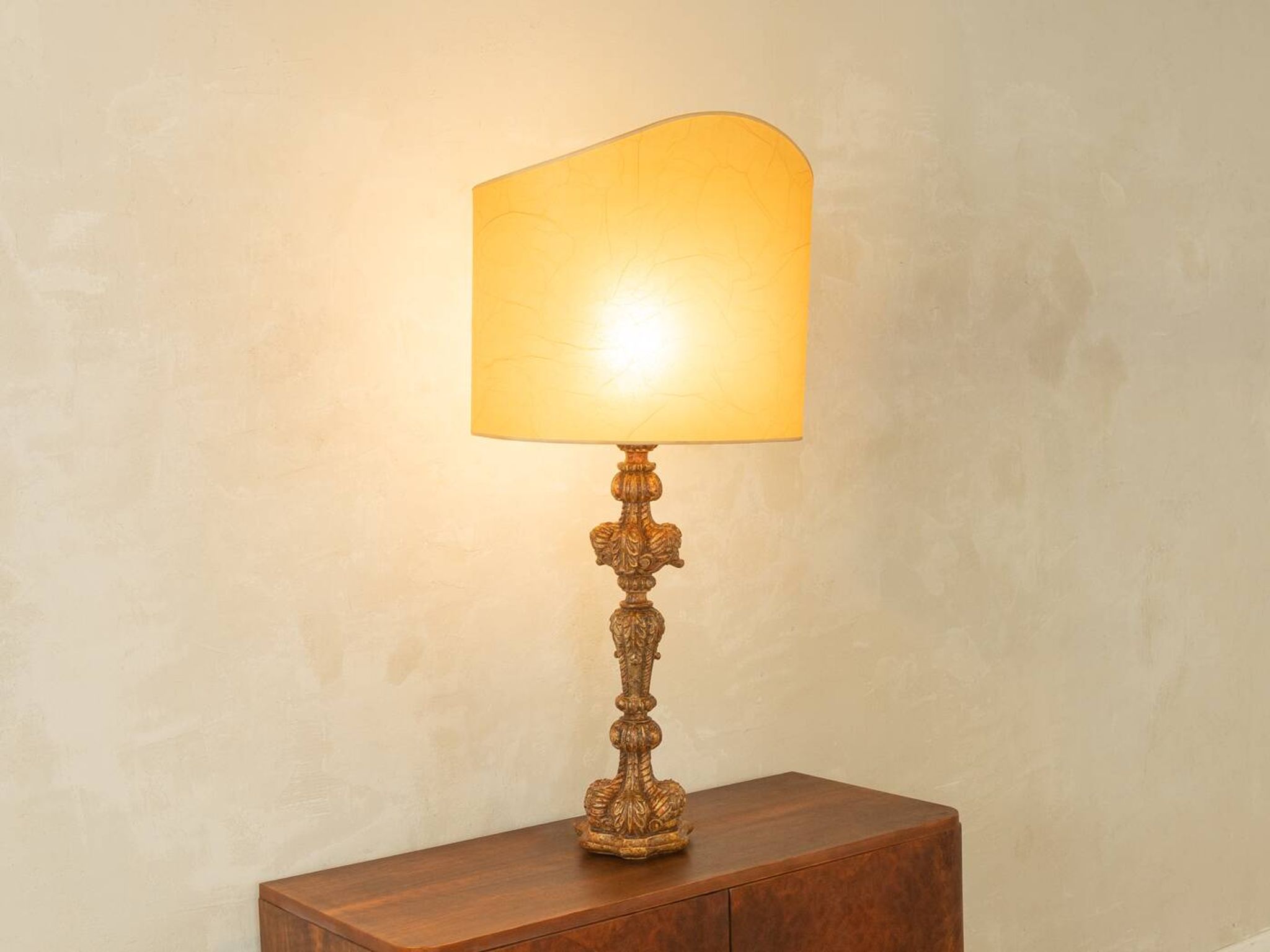 Lampe de table baroque, fabriquée à la main dans les années 1960