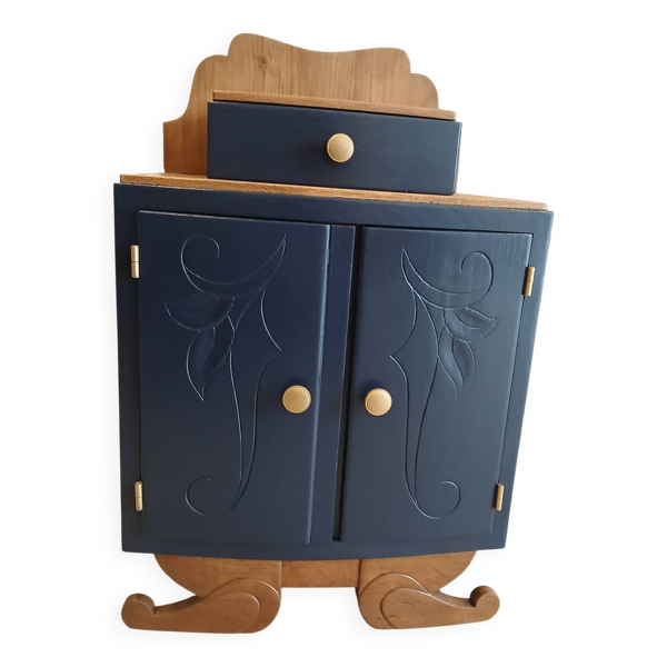 chevet relooké bleu profond et bois