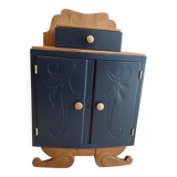 chevet relooké bleu profond et bois