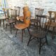 Chaises de bistrot dépareillées