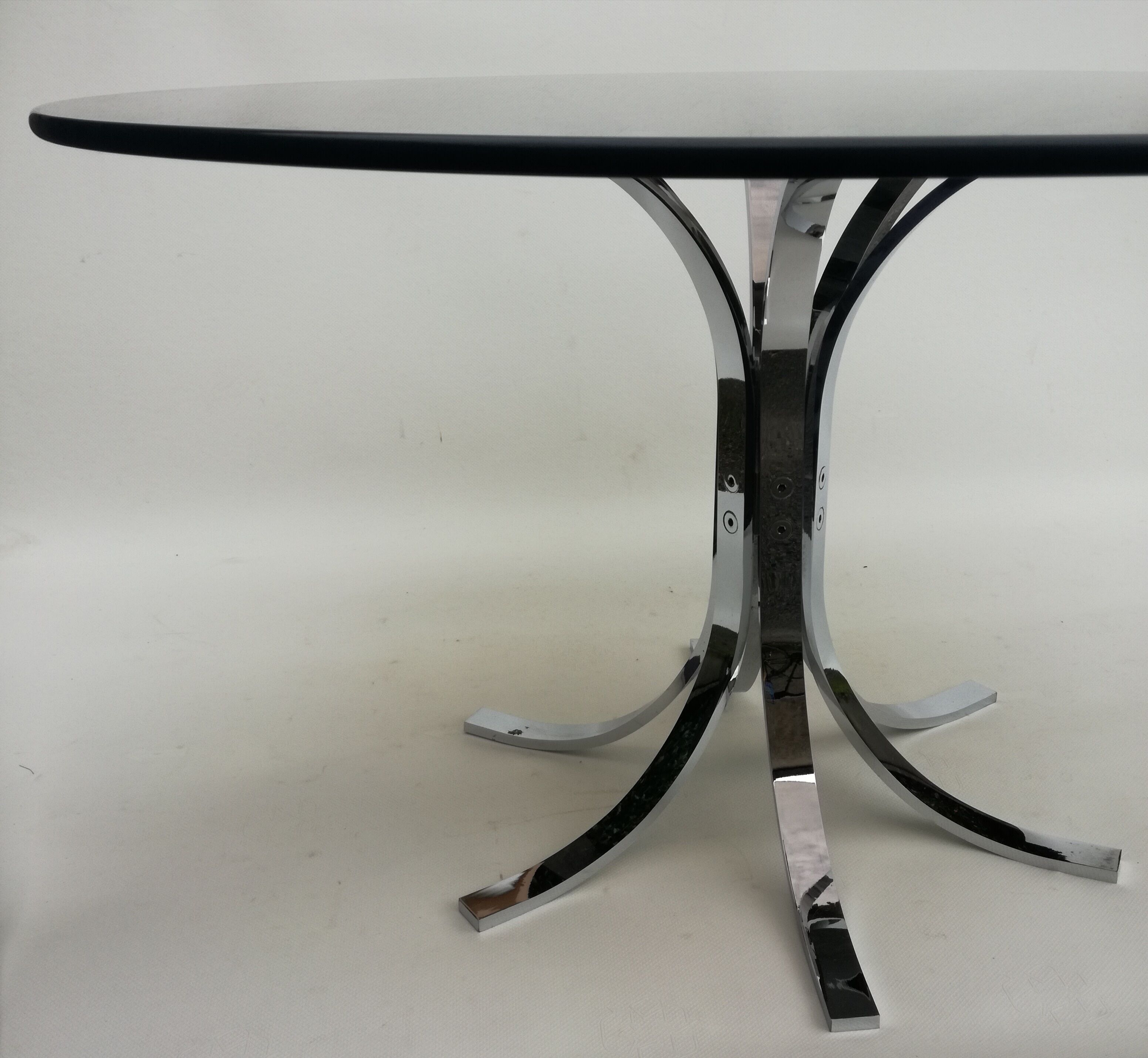 Smoked glass coffee table - Ø90cm