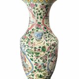 Chinese porcelain vase from the Canton period, 20th century.