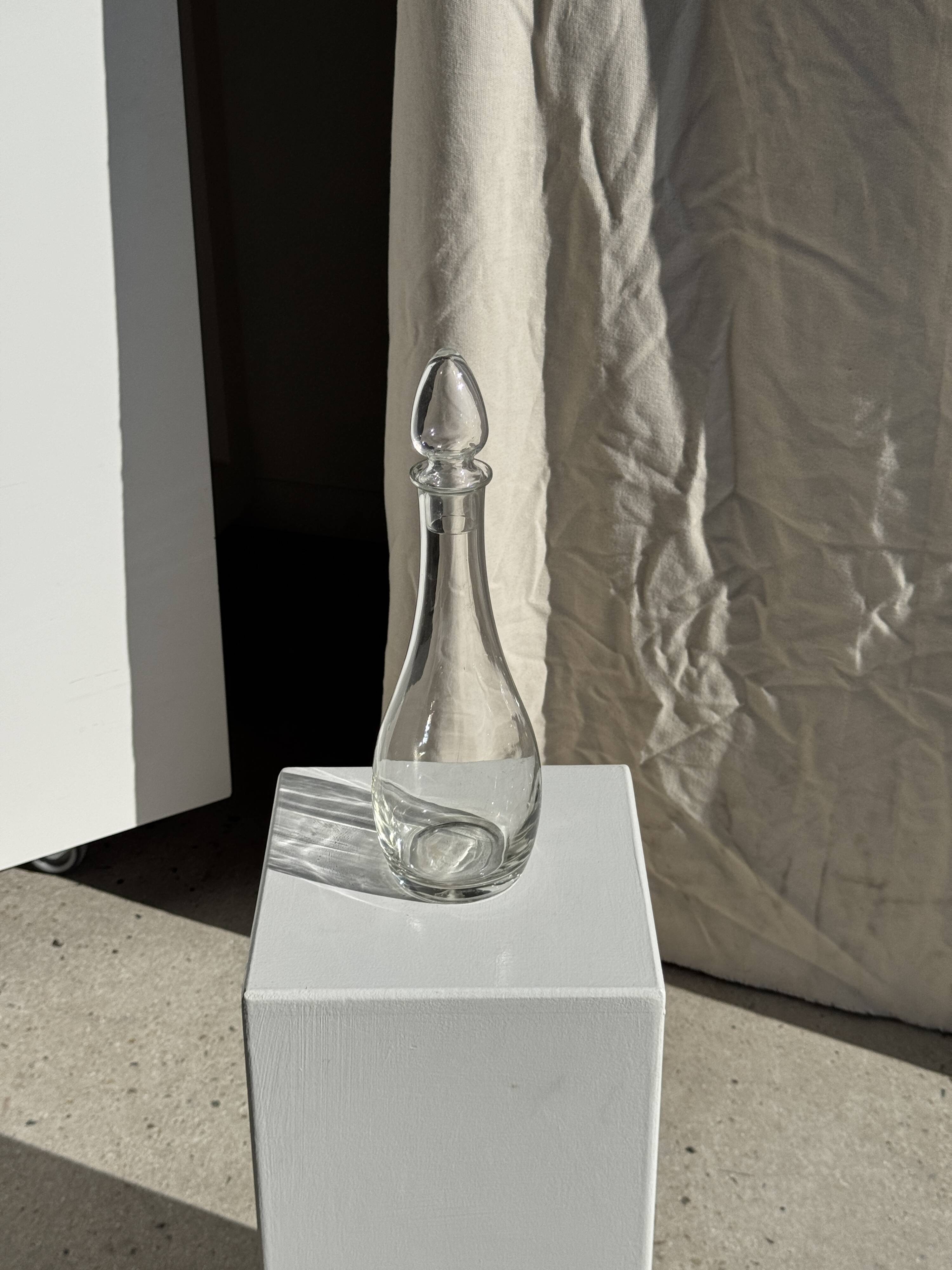 Glass carafe with stopper D11 H35.5