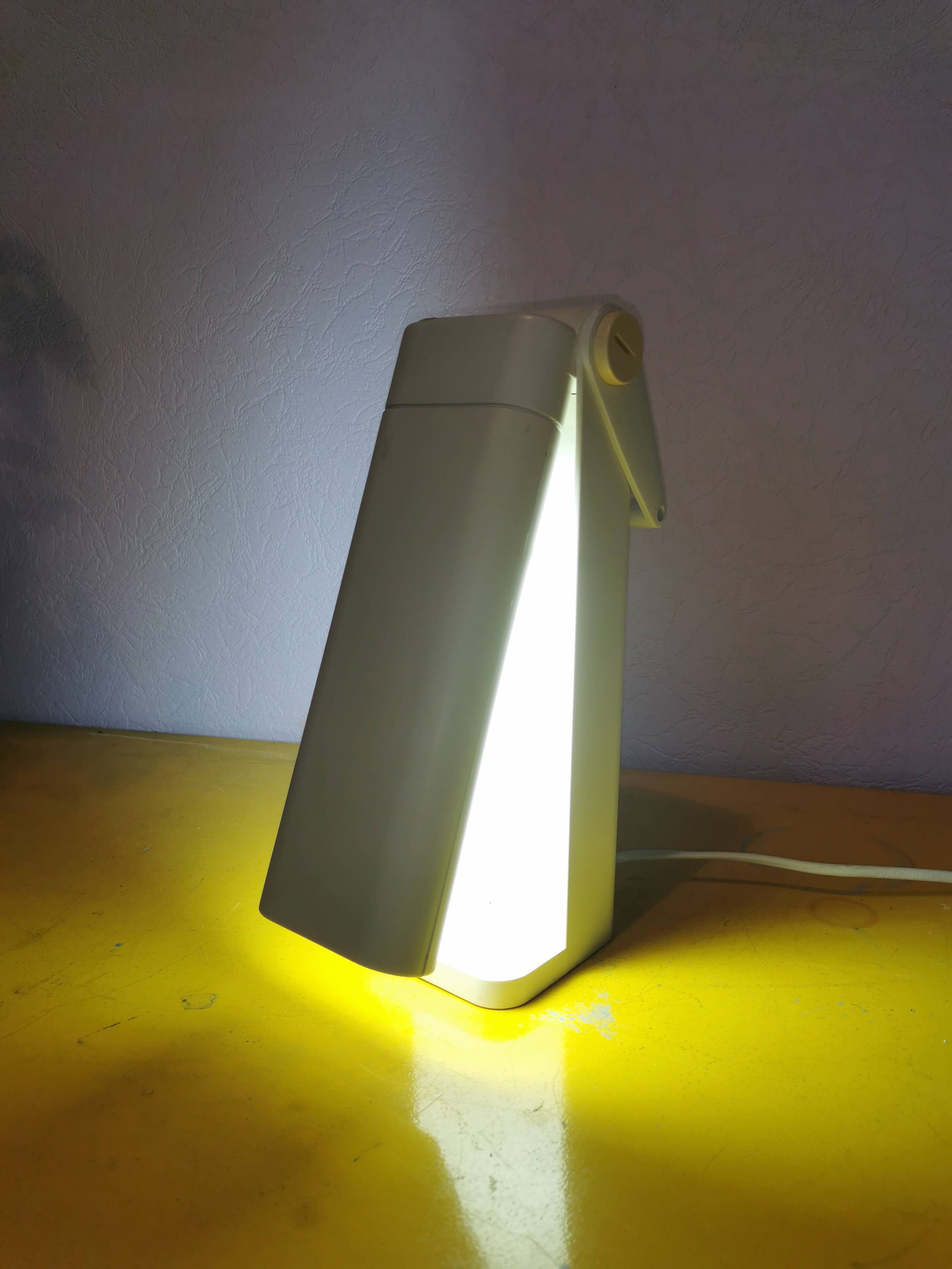 Postmodern foldable lamp, 1980