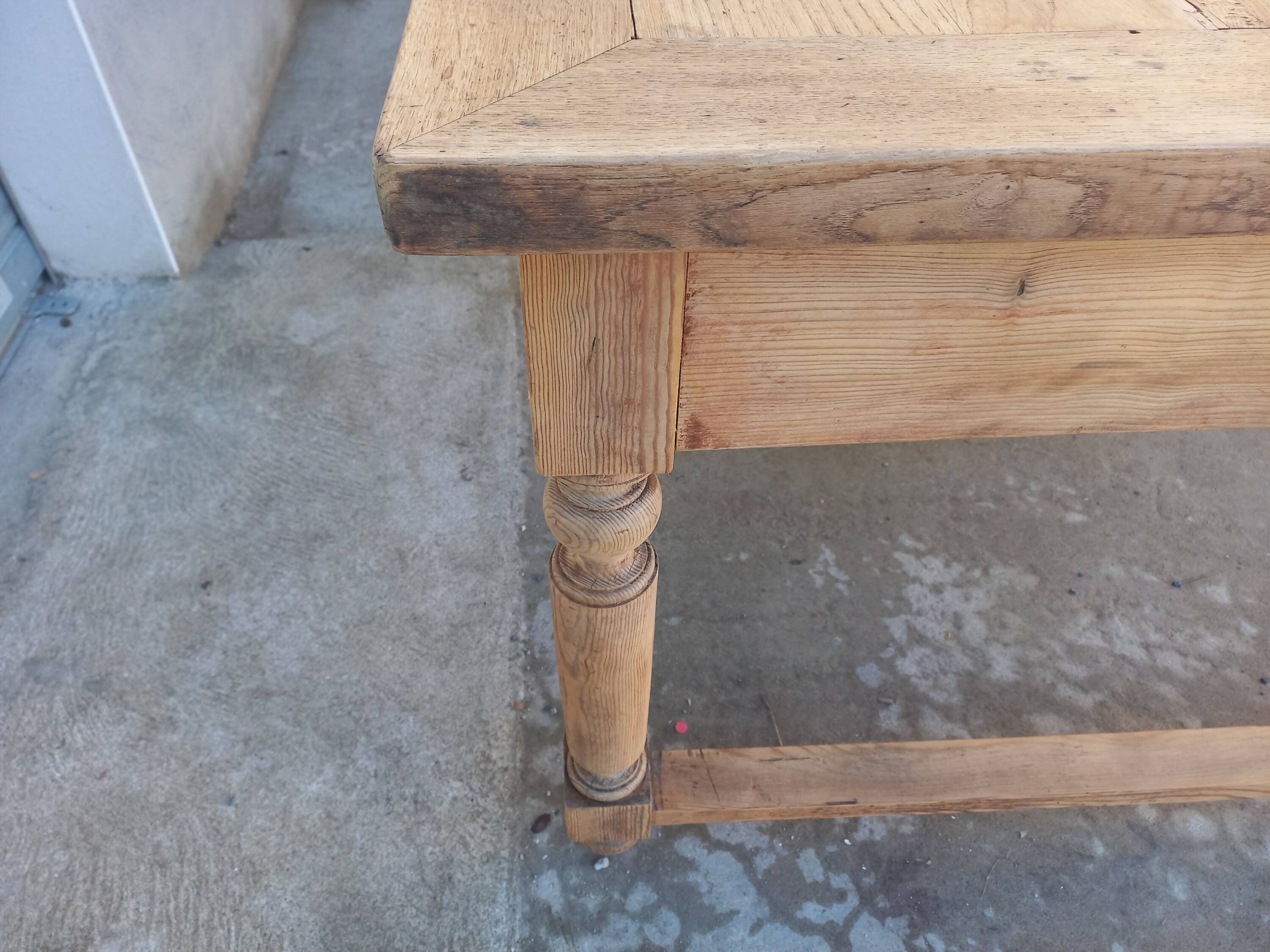 Grande table de communauté en chêne et sapin