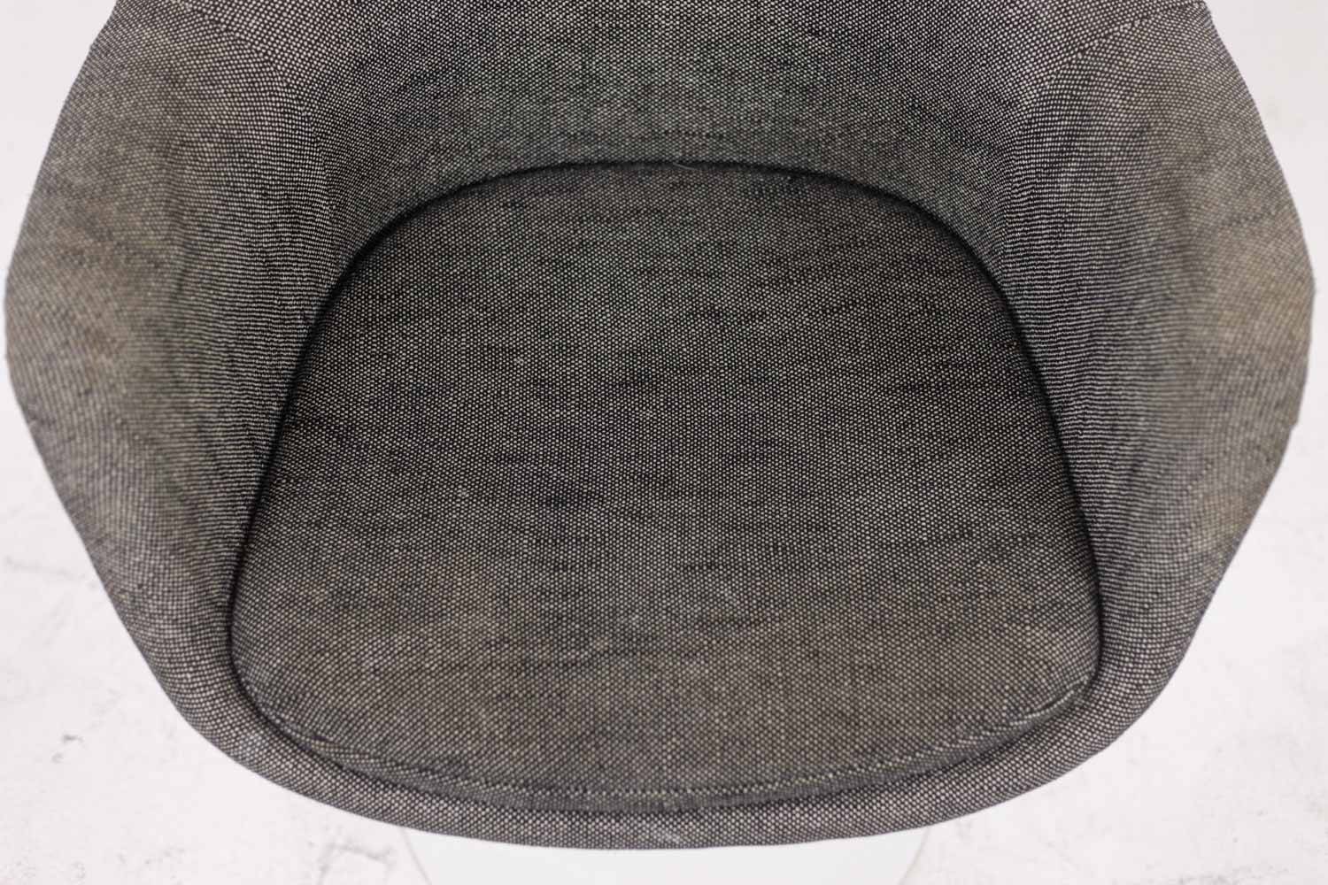 Eero Saarinen for Knoll. 'Tulip' armchair. 1960s/1970s.