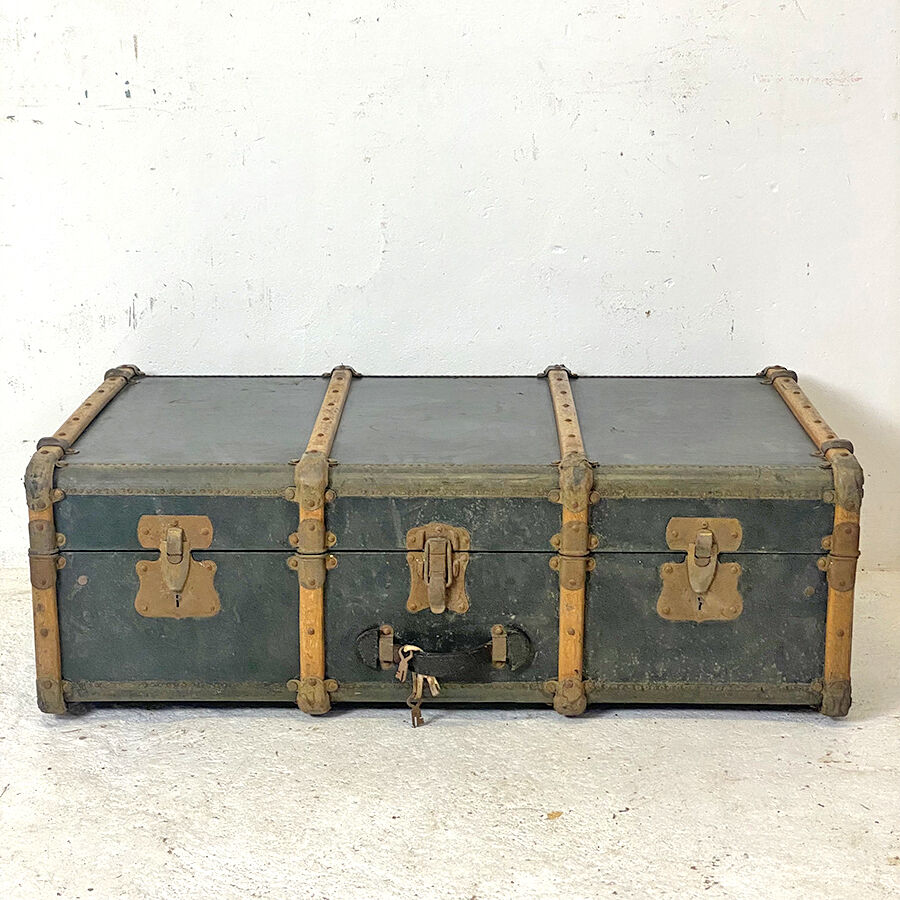 Travel trunk 50s