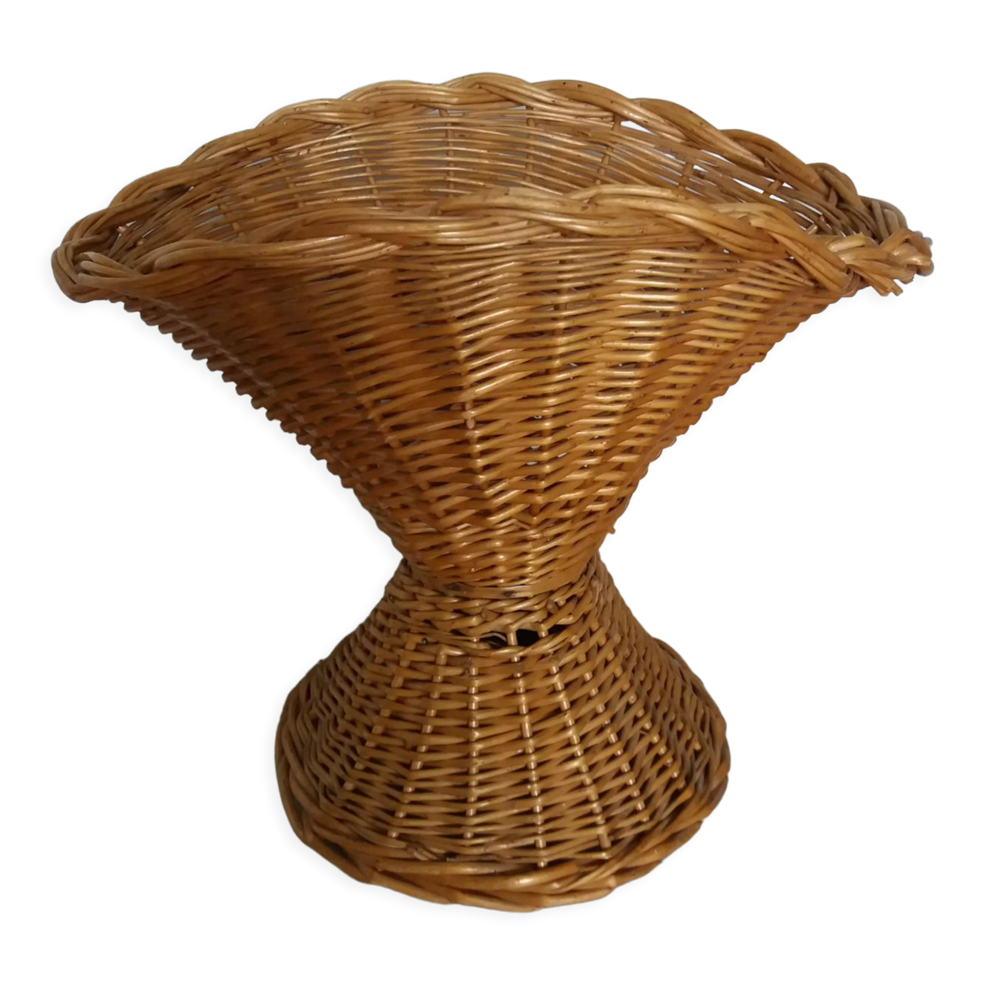 Rattan basket wicker vase cut