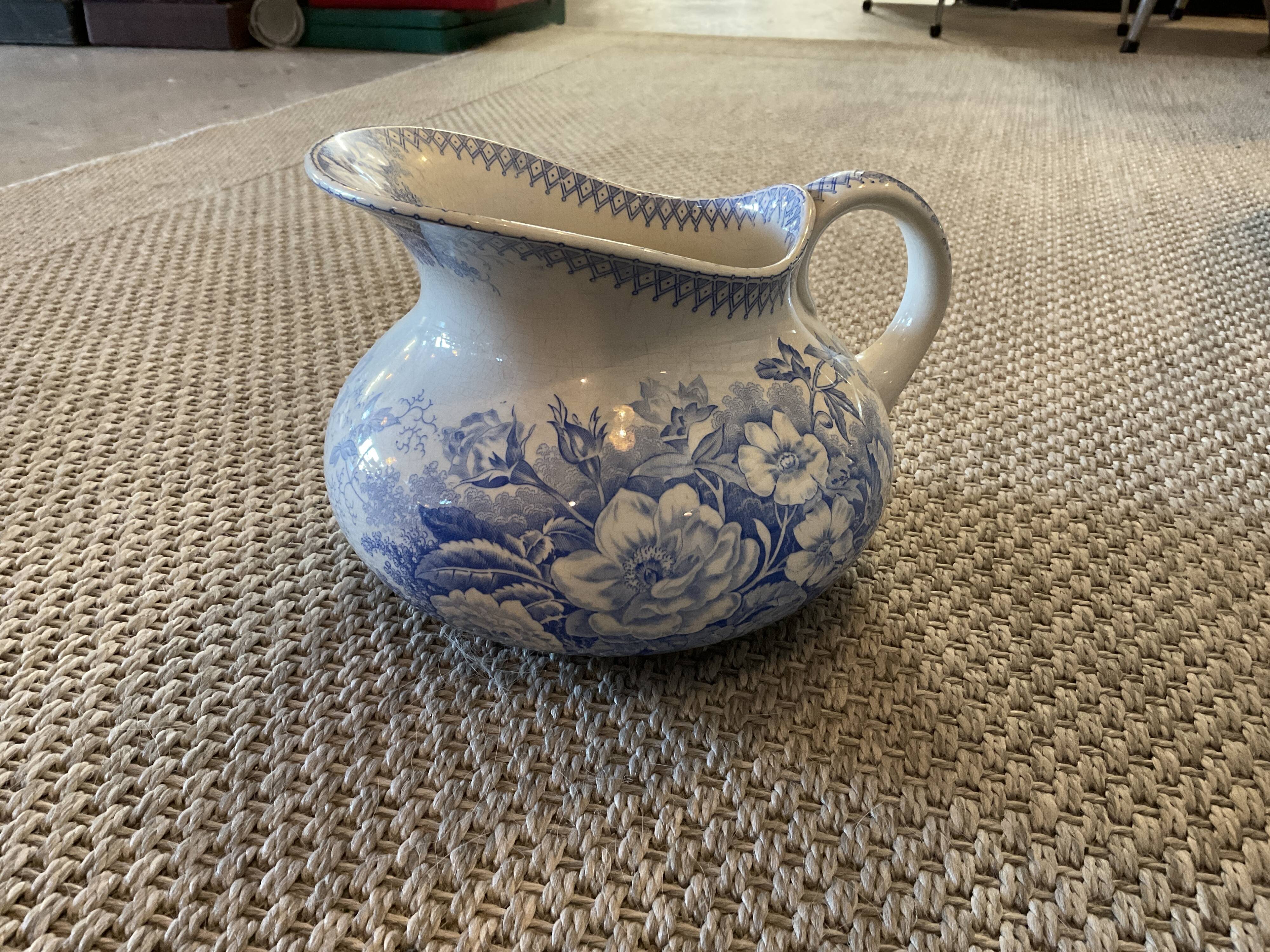 Water pitcher, Terre de fer