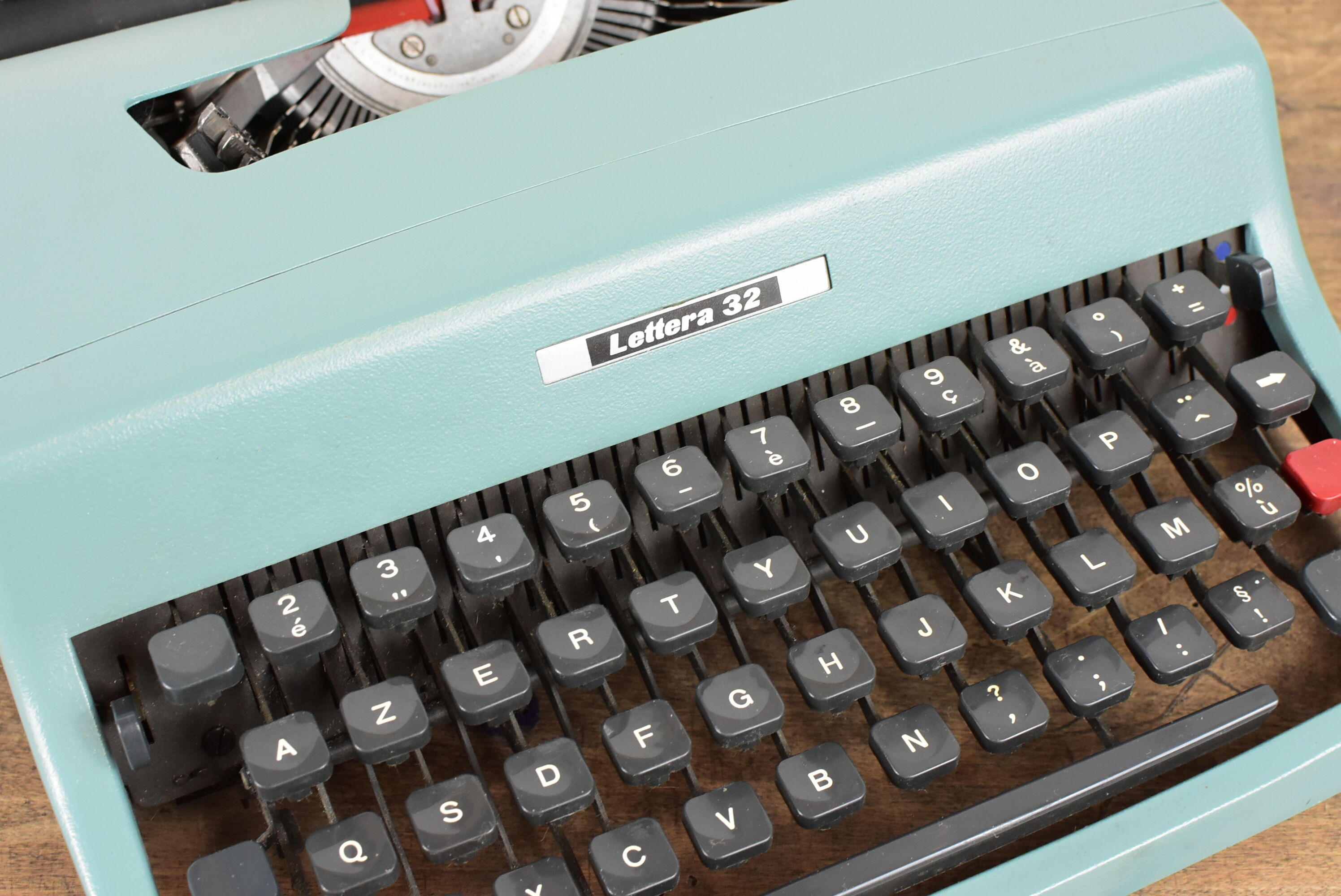 Lettera 32 typewriter.