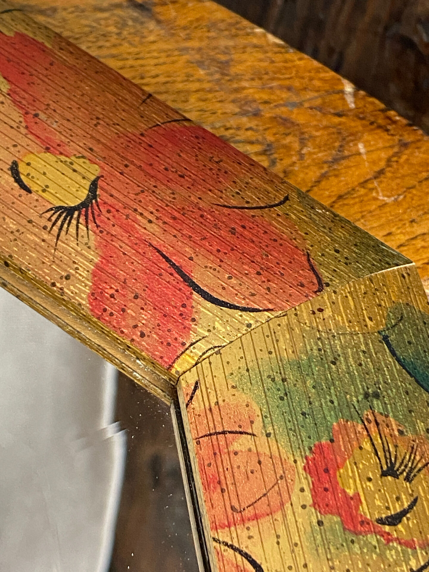 Miroir biseauté, de forme octogonale, en bois