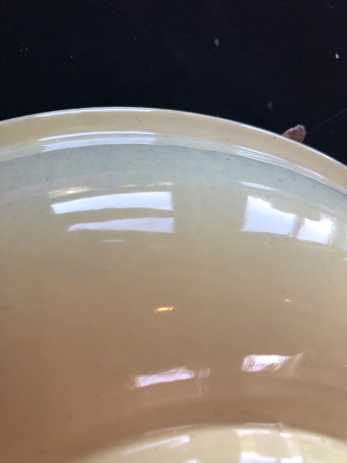 Paris ceramic dish with slip decoration, by Suzy Coste