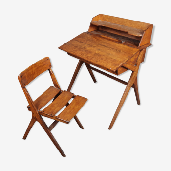 Scandinavian children's desk with its chair