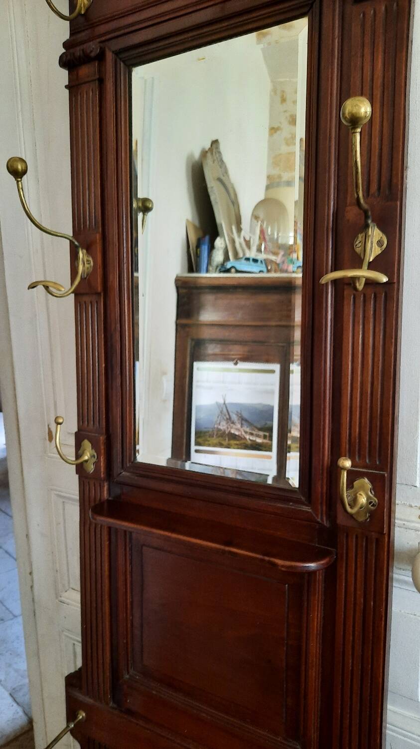 Cloakroom coat rack 1900