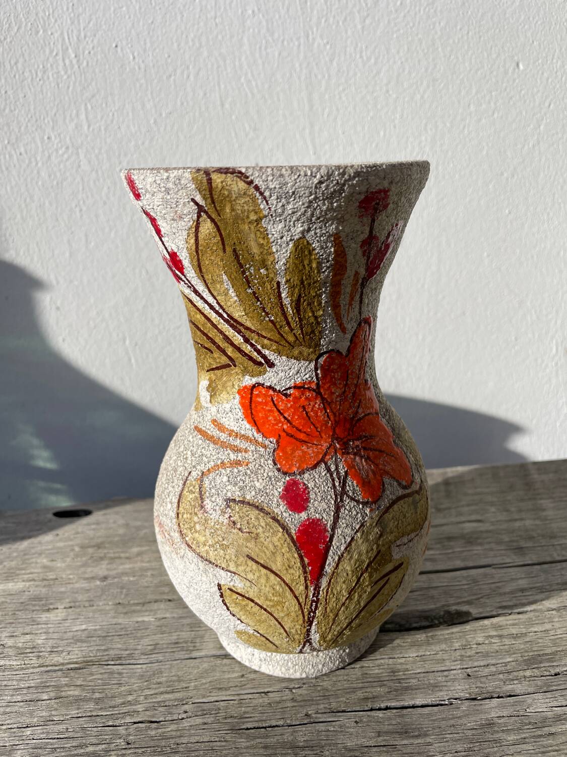 Italian ceramic vase from 1950 with floral decoration