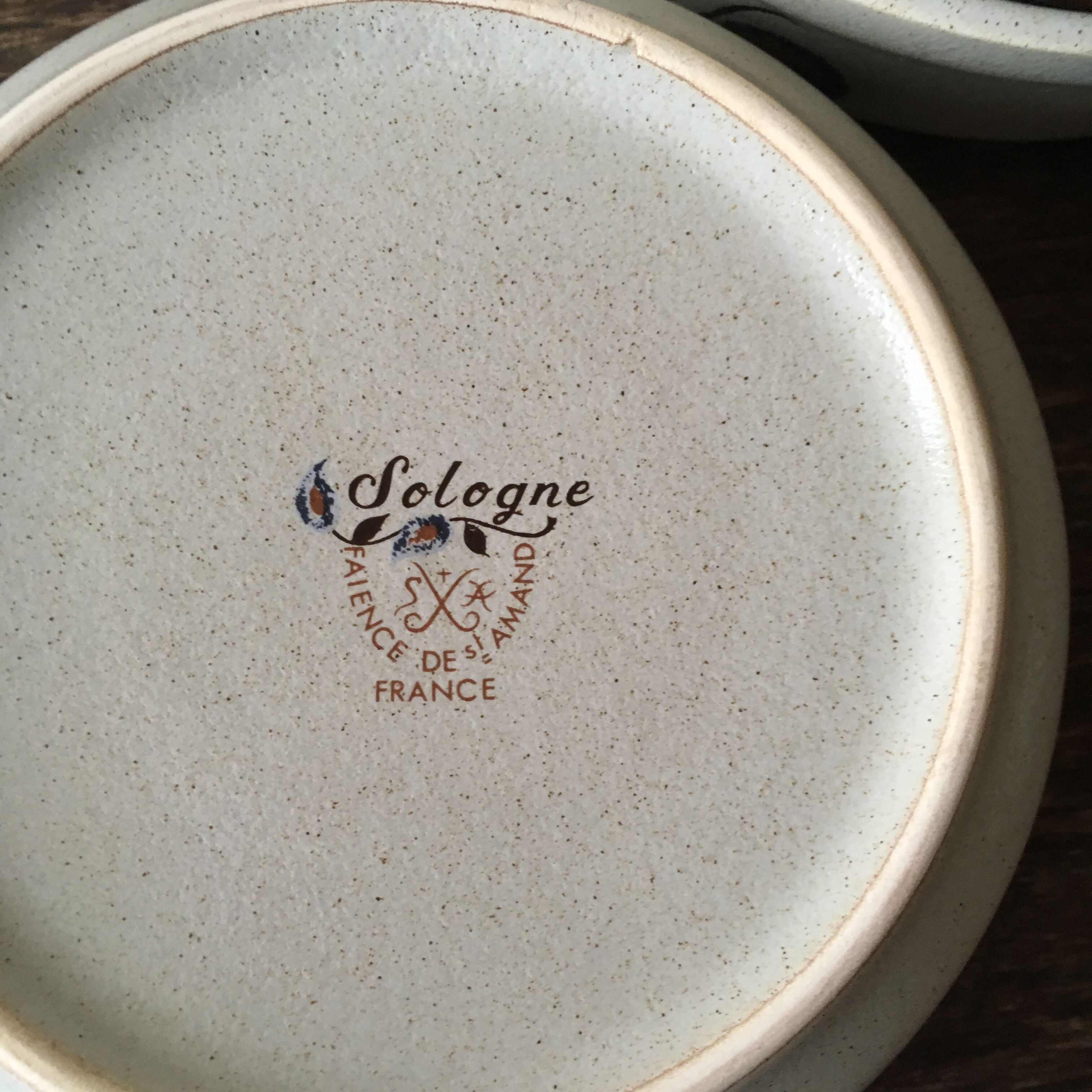 Salad bowl and 5 assorted hollow plates St-Amand Sologne