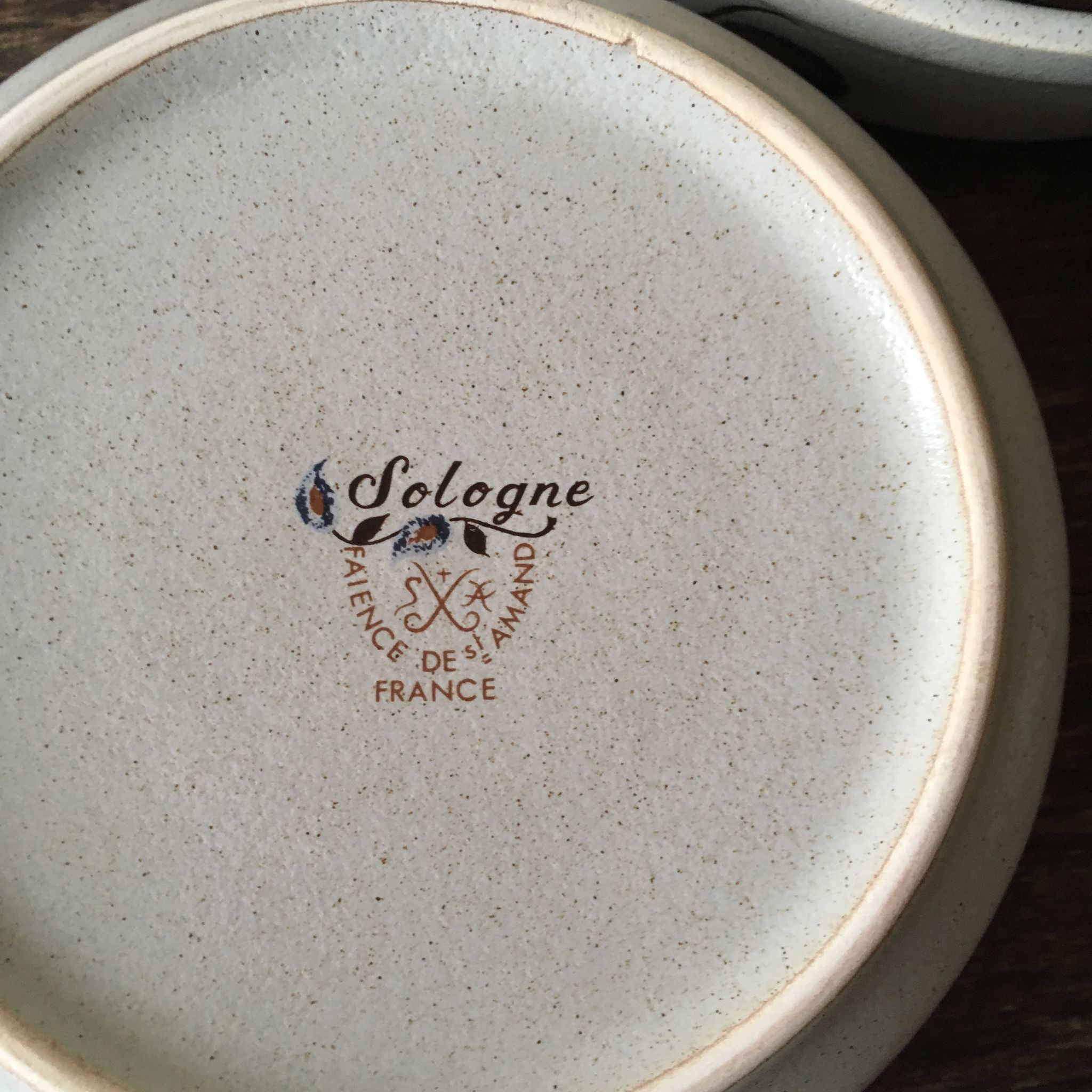 Salad bowl and 5 assorted hollow plates St-Amand Sologne