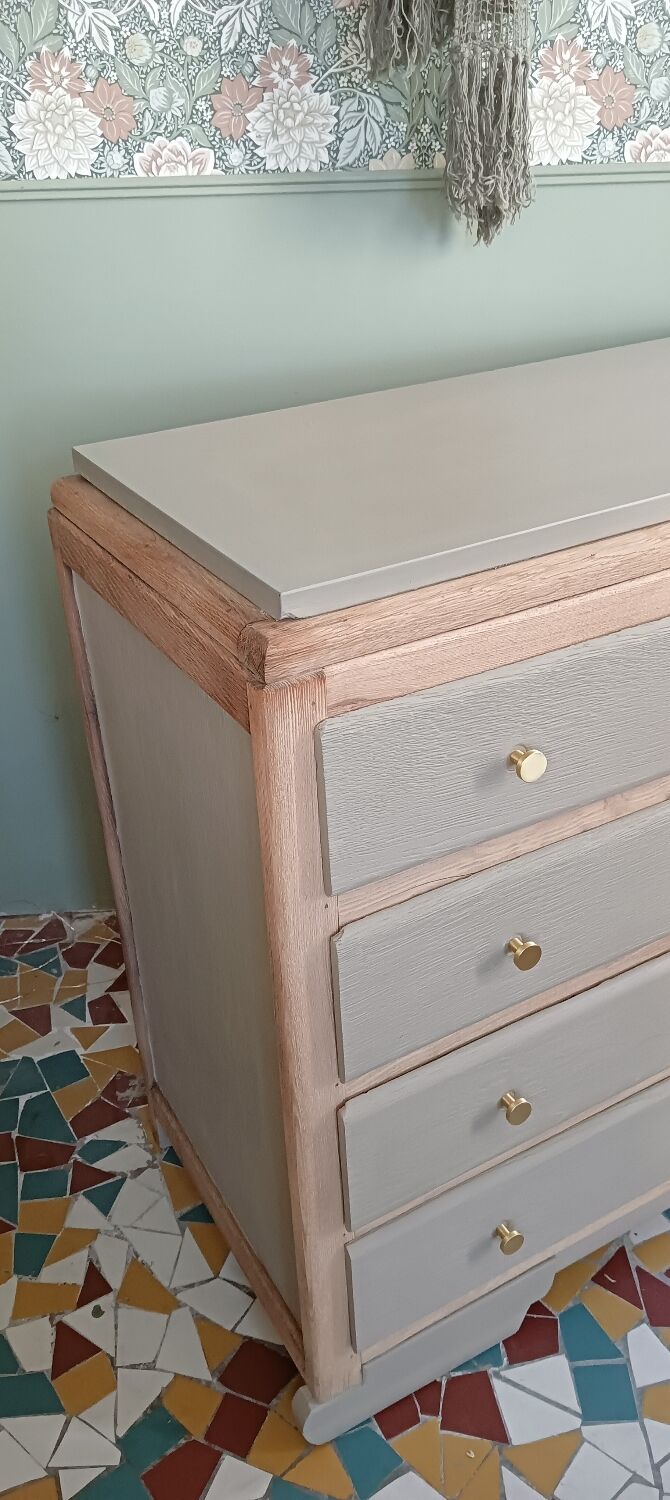Art Deco chest of drawers