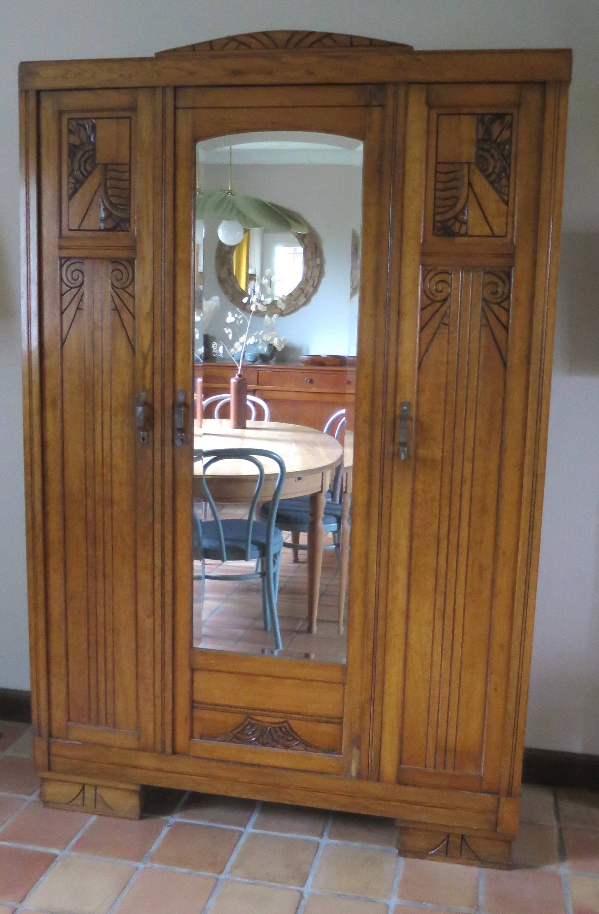 Parisian art deco carved wardrobe with mirror 130 x 200
