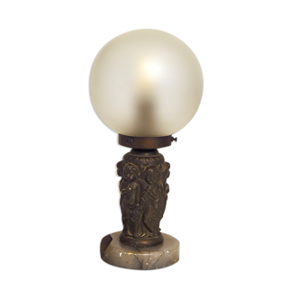 Sculpture lamp with sandblasted round glass top