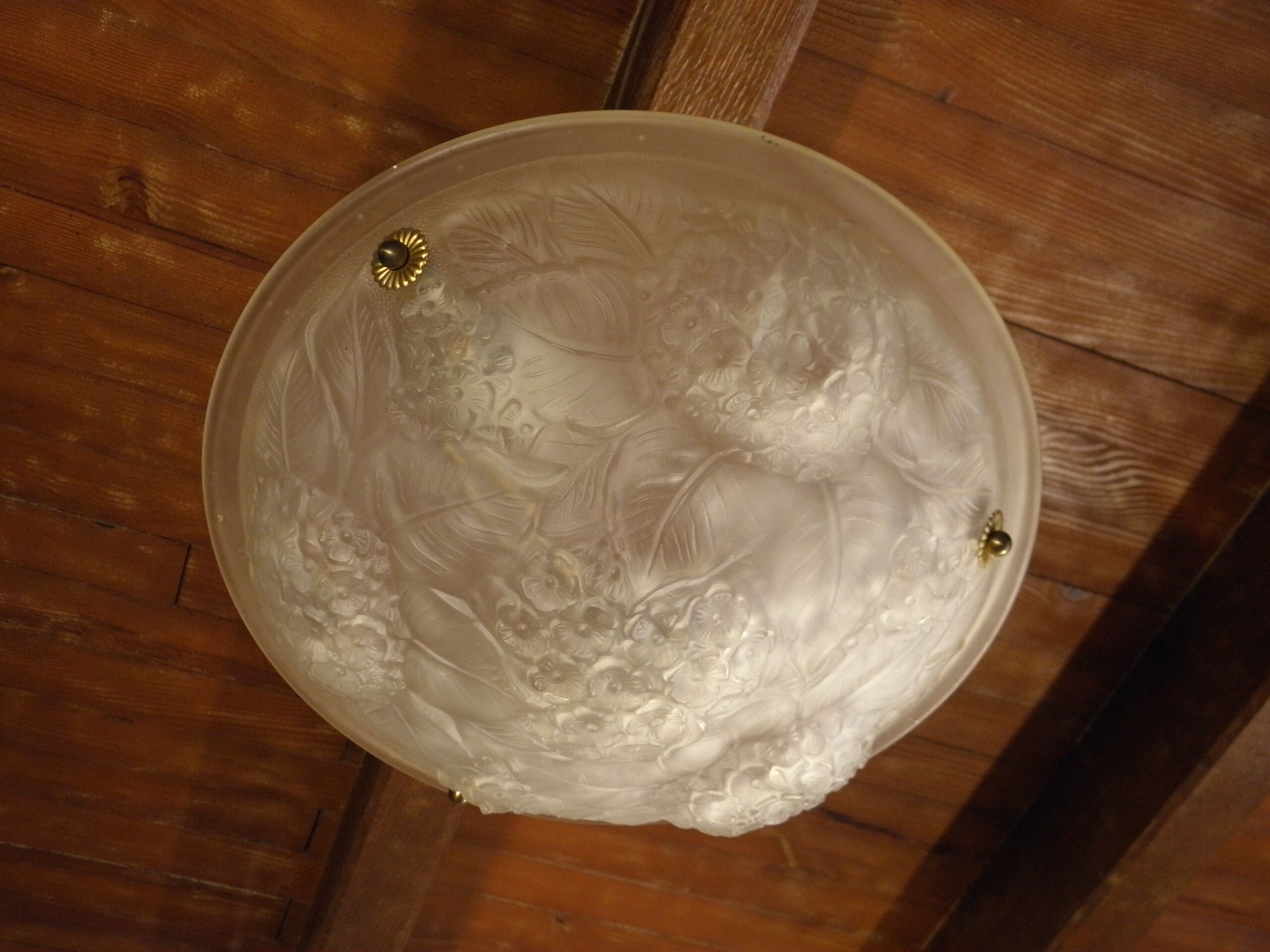 Art Deco basin suspension