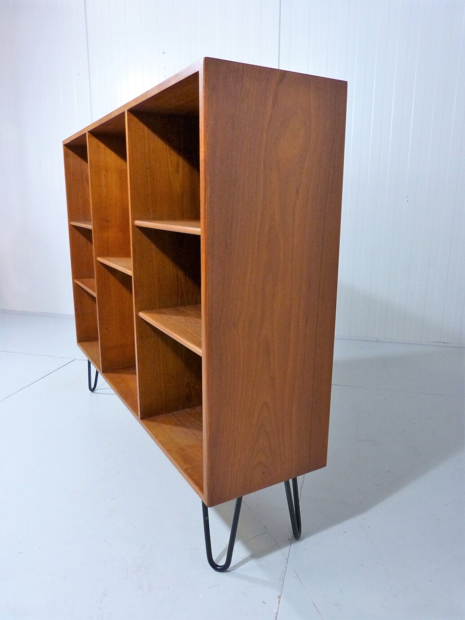 Teak bookcase with hairpin legs by Børge Mogensen for Søborg Møbler Denmark, 1960’s