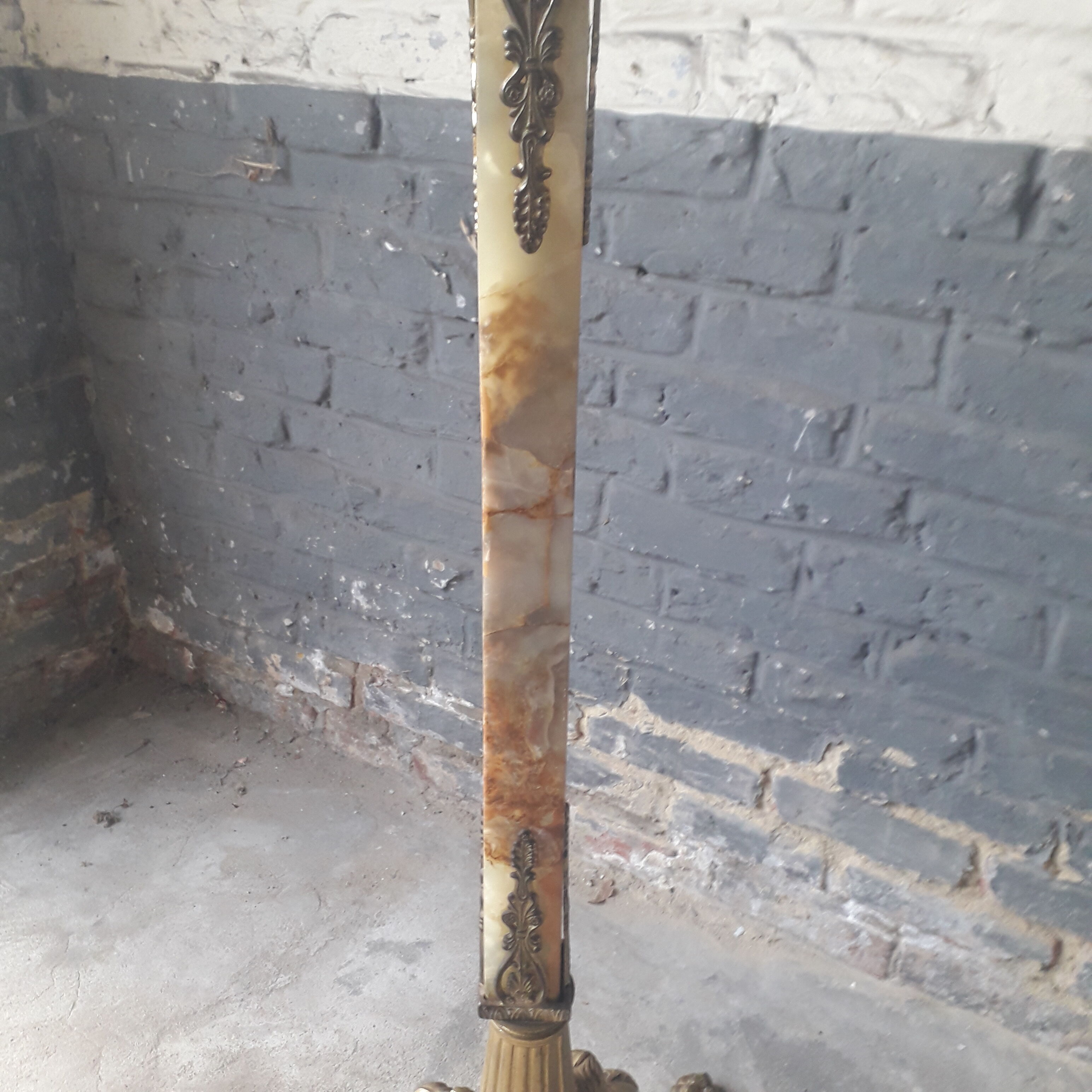 Italian coat rack brass and onyx