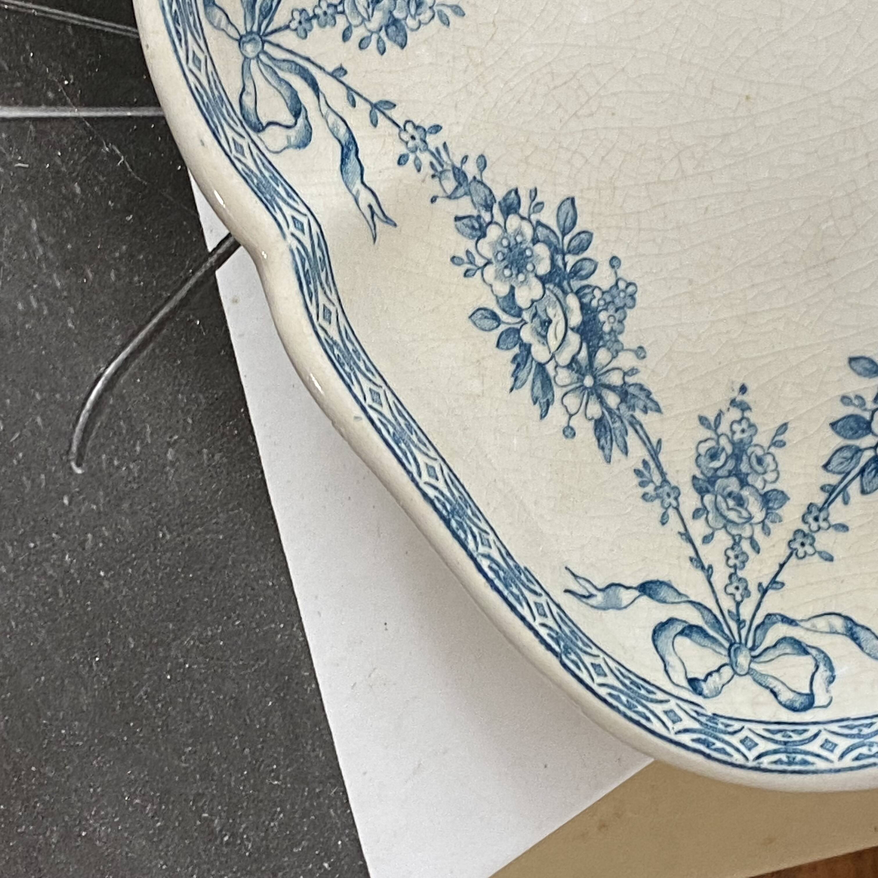 Small iron earth dish Emile Bourgeois blue flower garland pattern