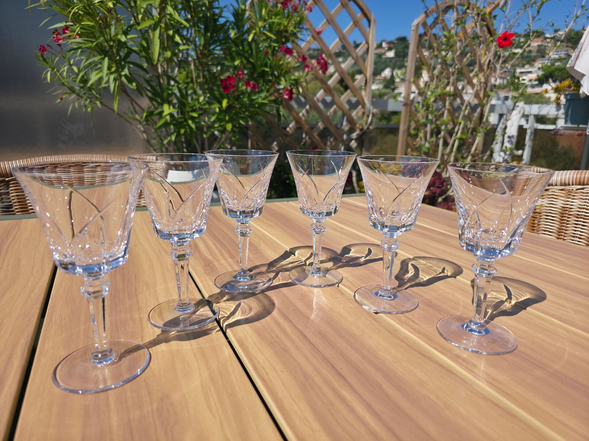 6 water and wine glasses in Sèvres crystal, Niagara model.