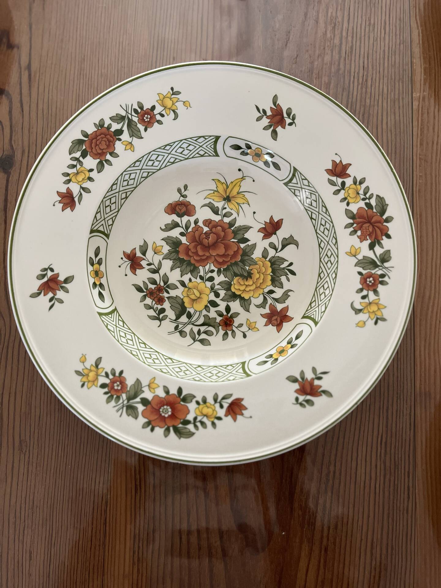 12 deep plates and serving platter Villeroy & Boch Summer Day