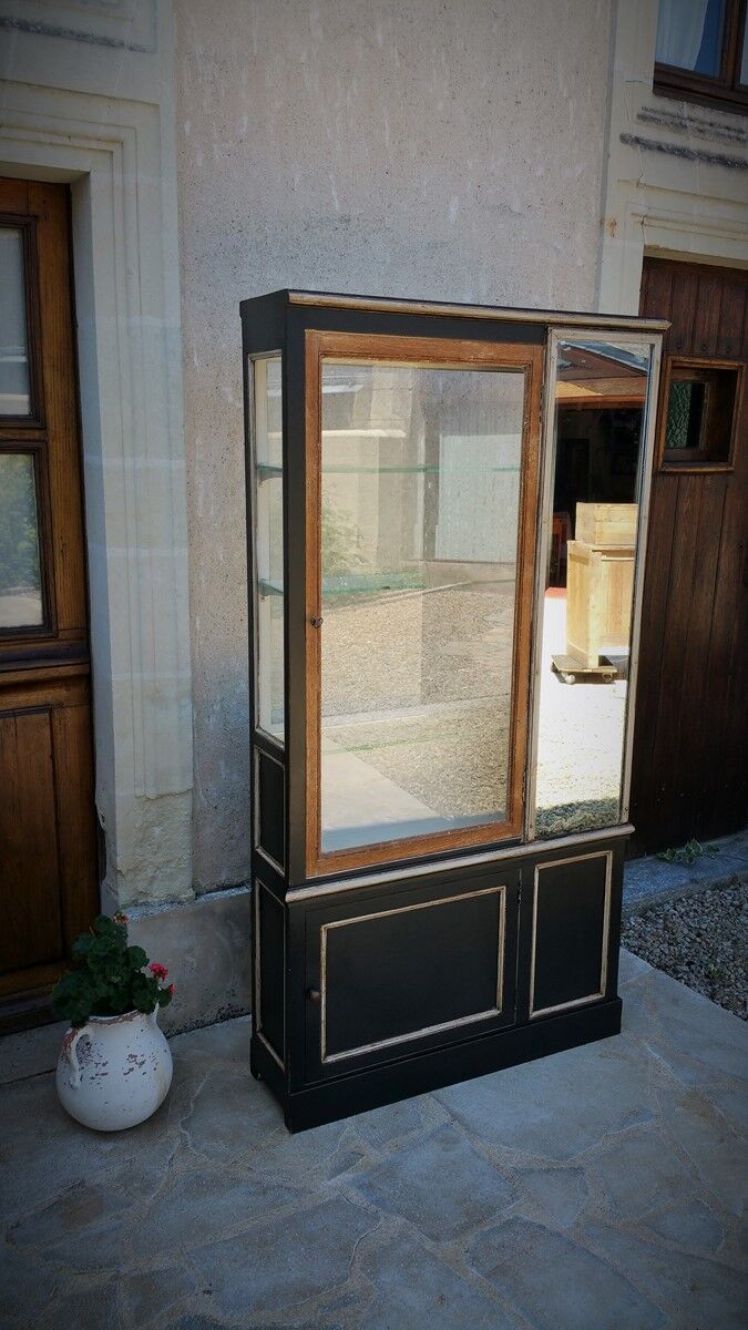 Vitrine ancienne