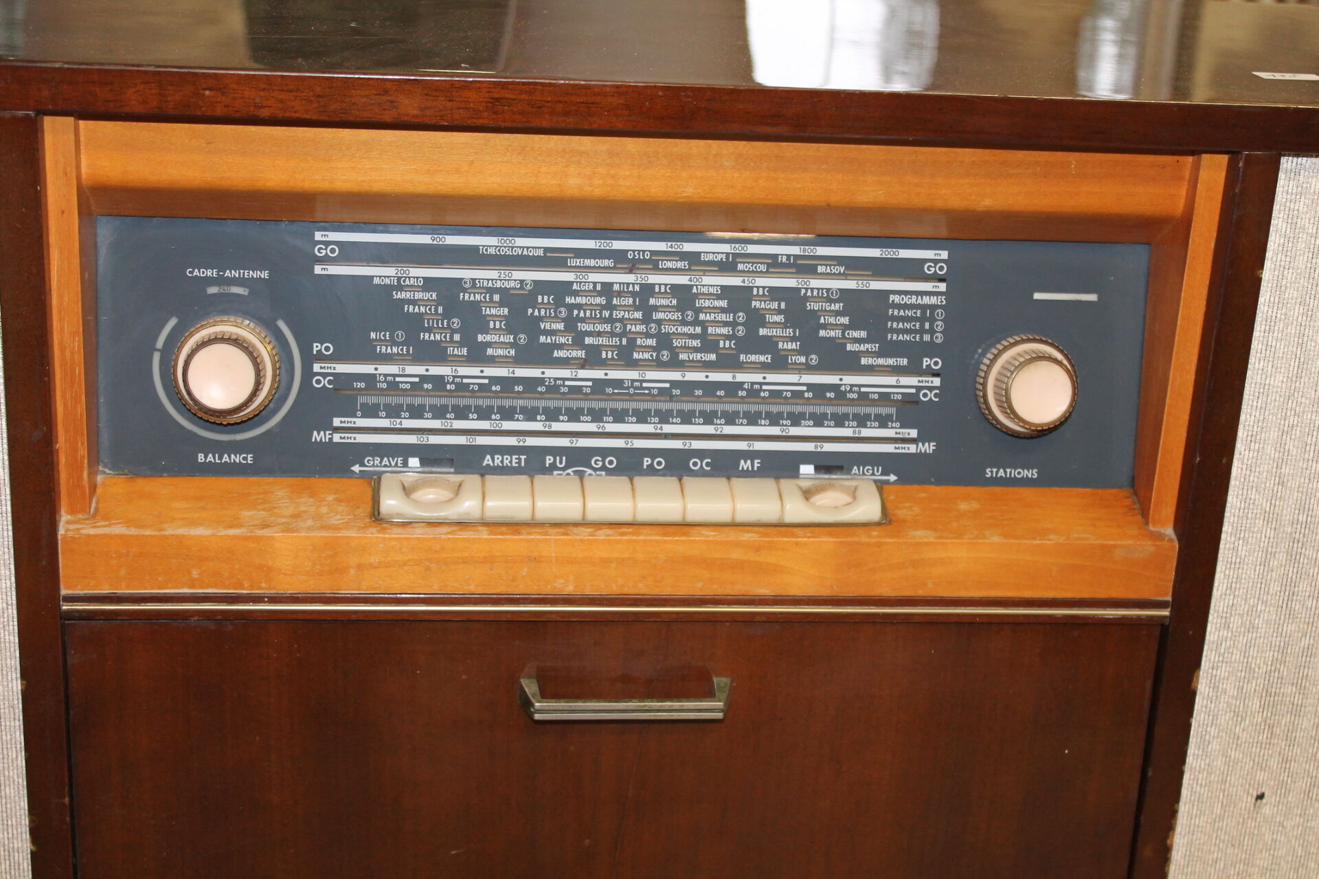 HiFi Thomson Cabinet