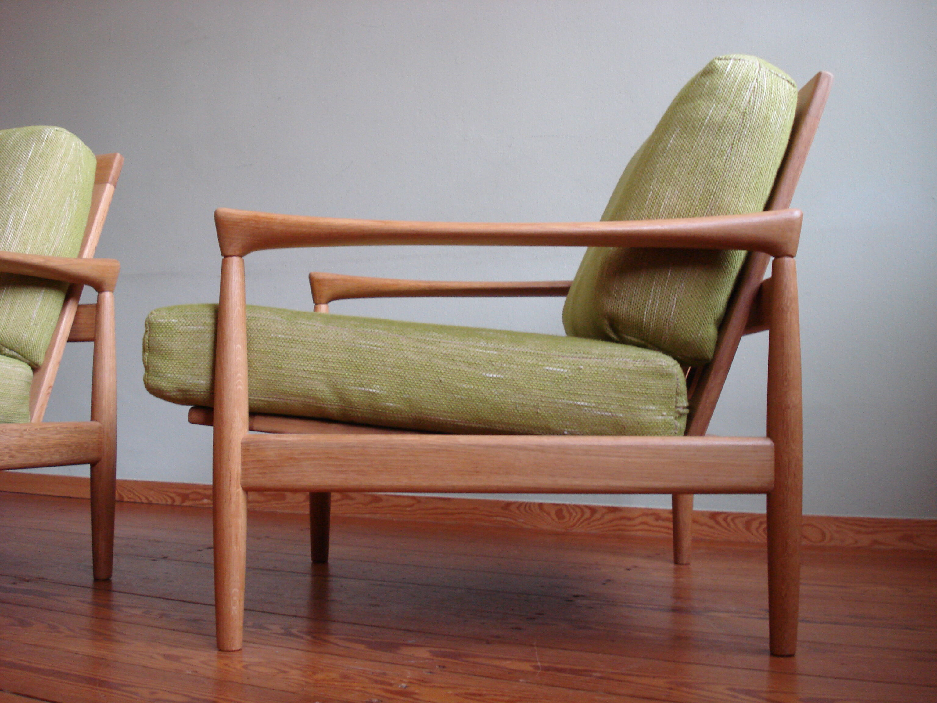 Paire de fauteuils Erik Wørtz pour Ikea