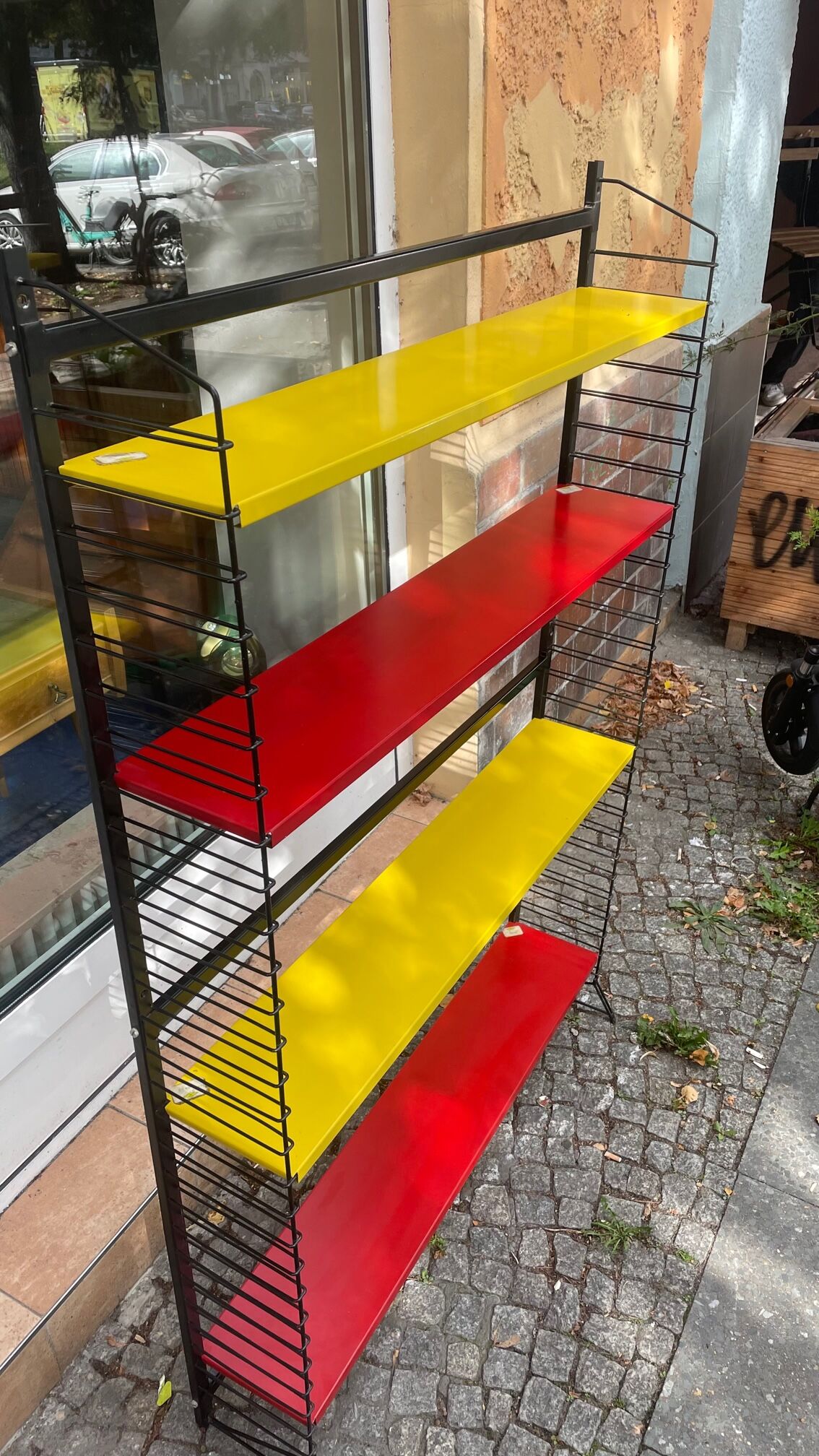 Floor on feet of the brand Drentea Emmen-Holland