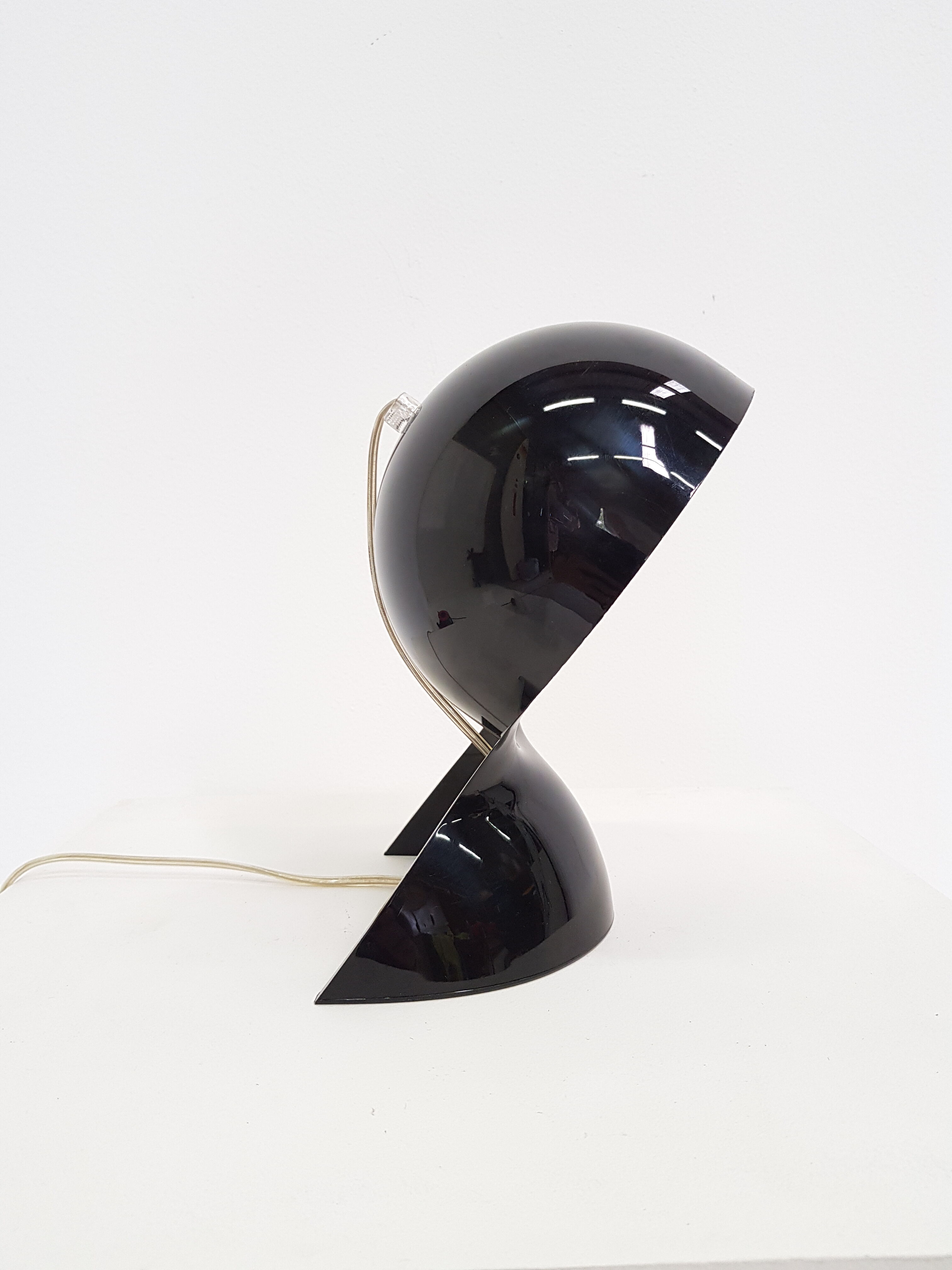 Dalu lamp by Vico Magistretti for Artemide