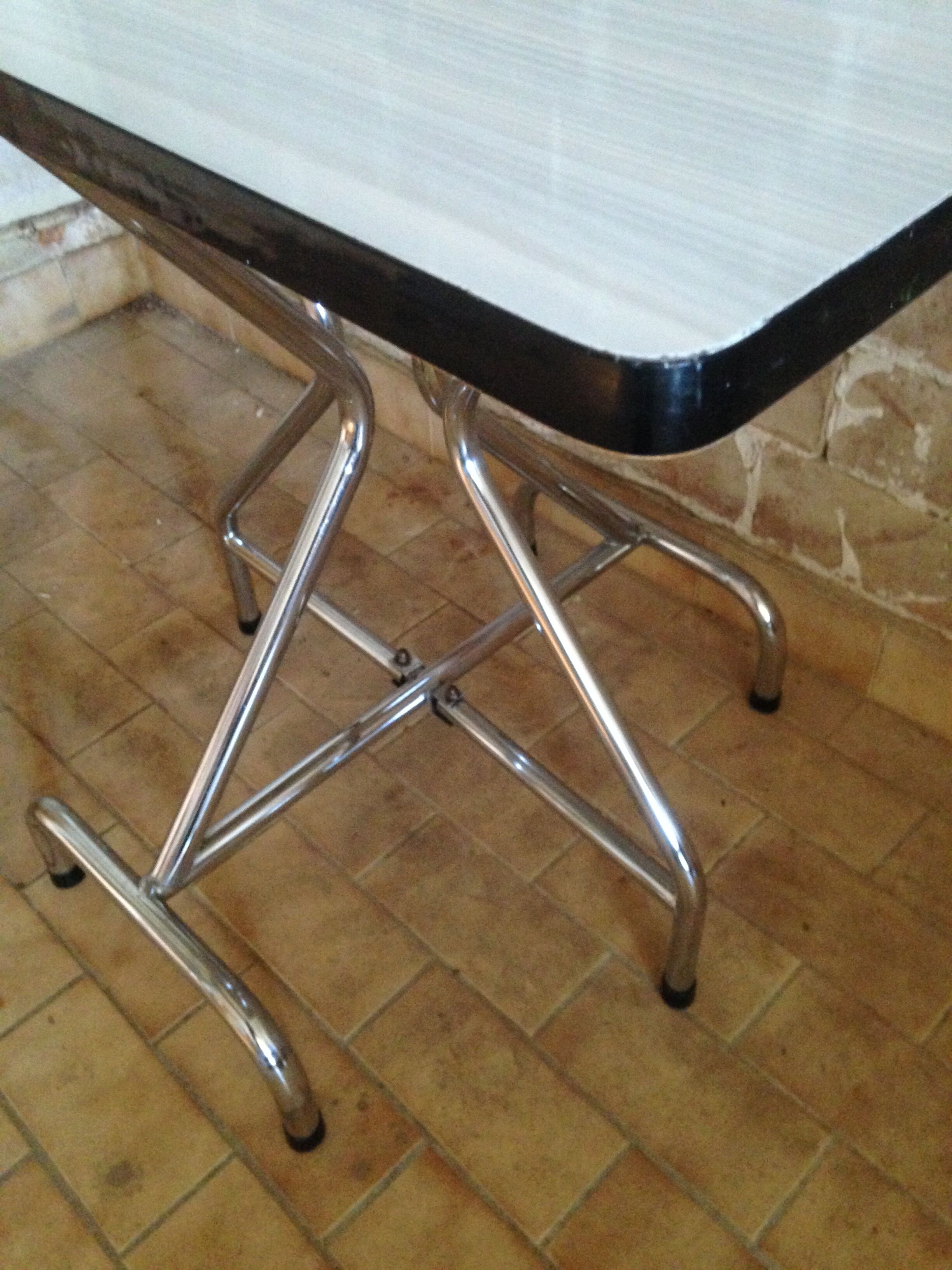 Vintage shapeica folding table and chrome feet 60/70