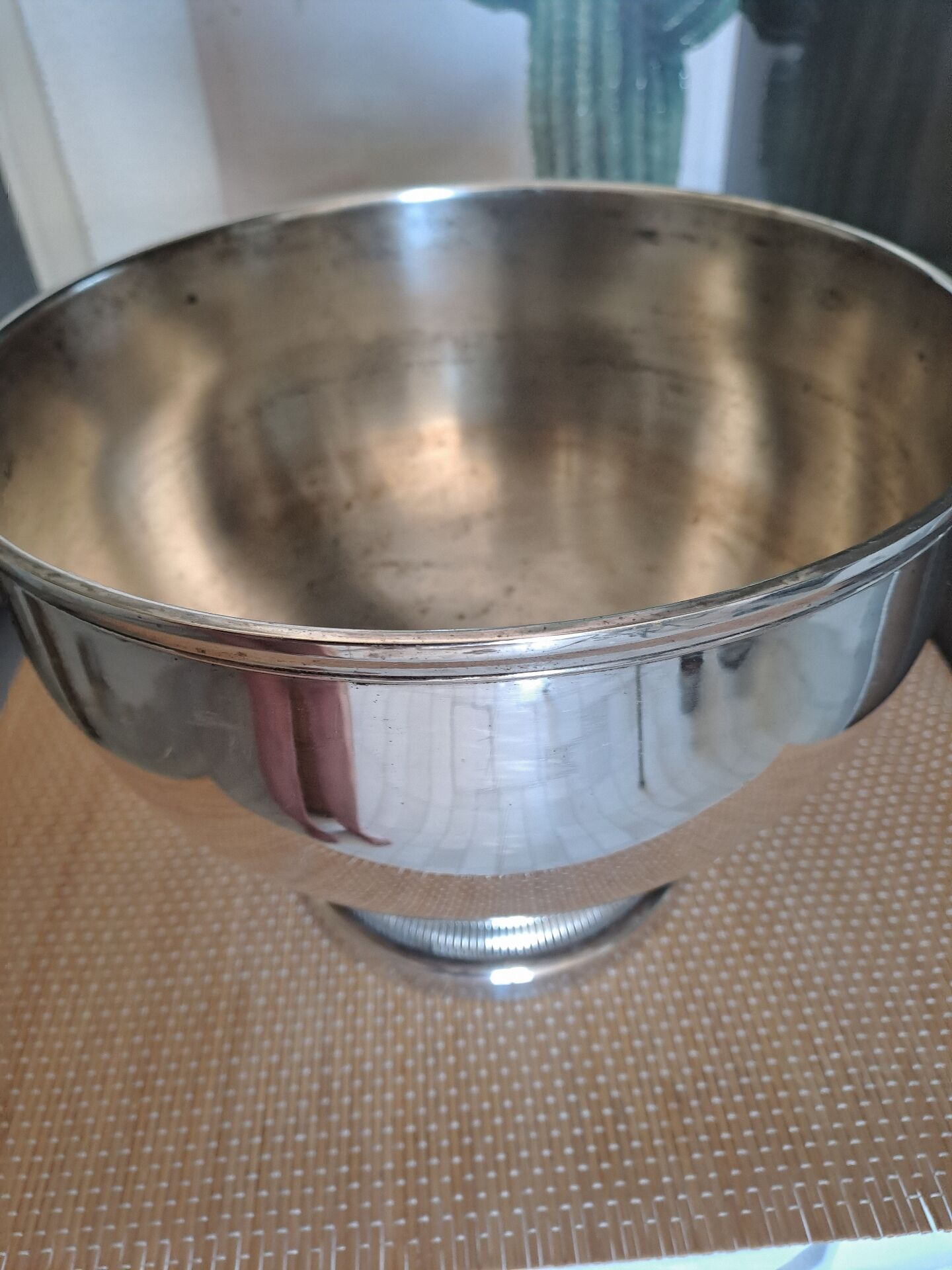 Silver metal champagne bucket