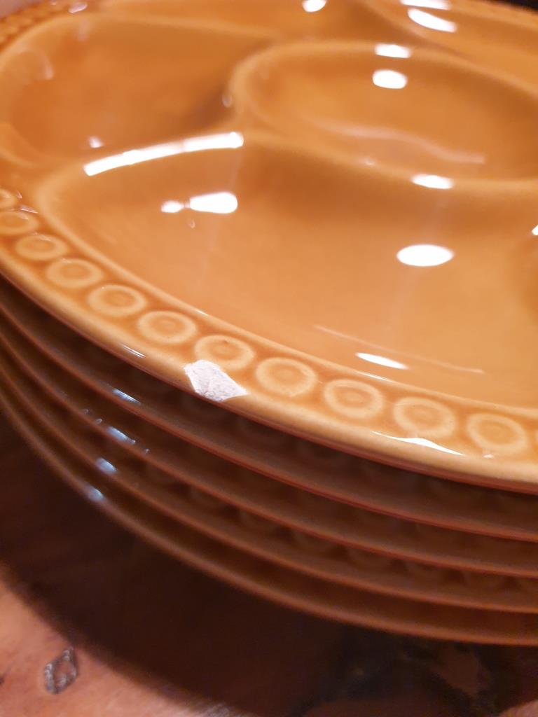 Set of 6 round plates with Gien France compartments