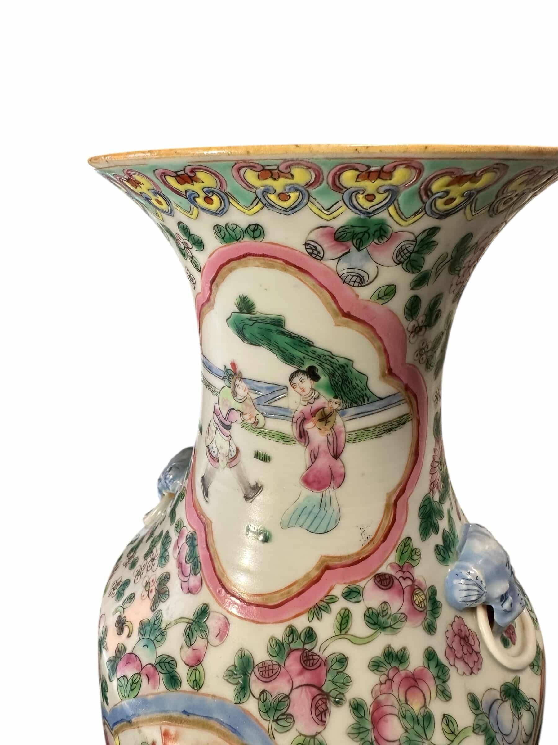 Chinese porcelain vase from the Canton period, 20th century.