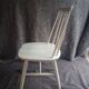 Chaise scandinave dossier barreaux