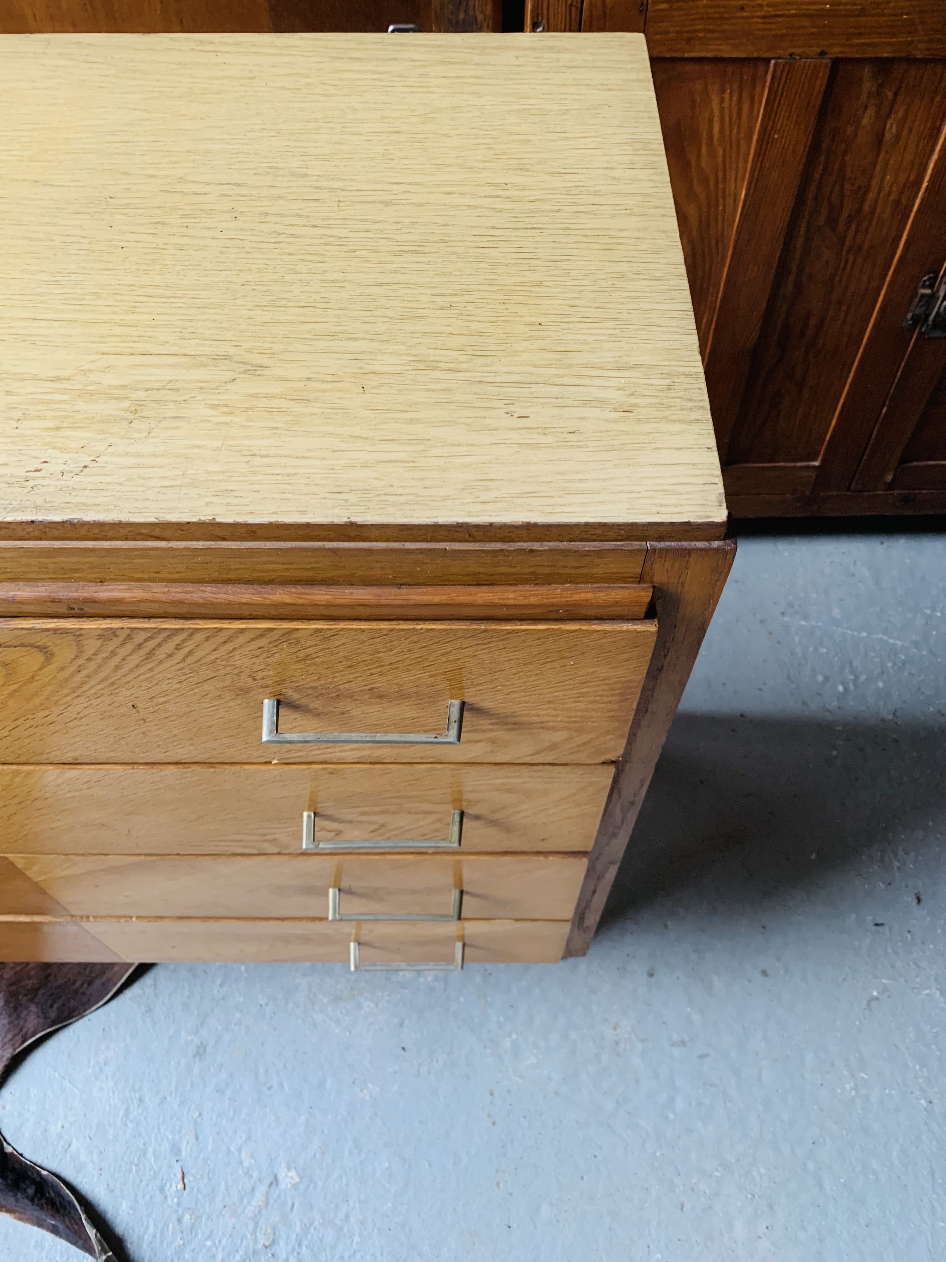 Vintage chest of drawers 4 drawers