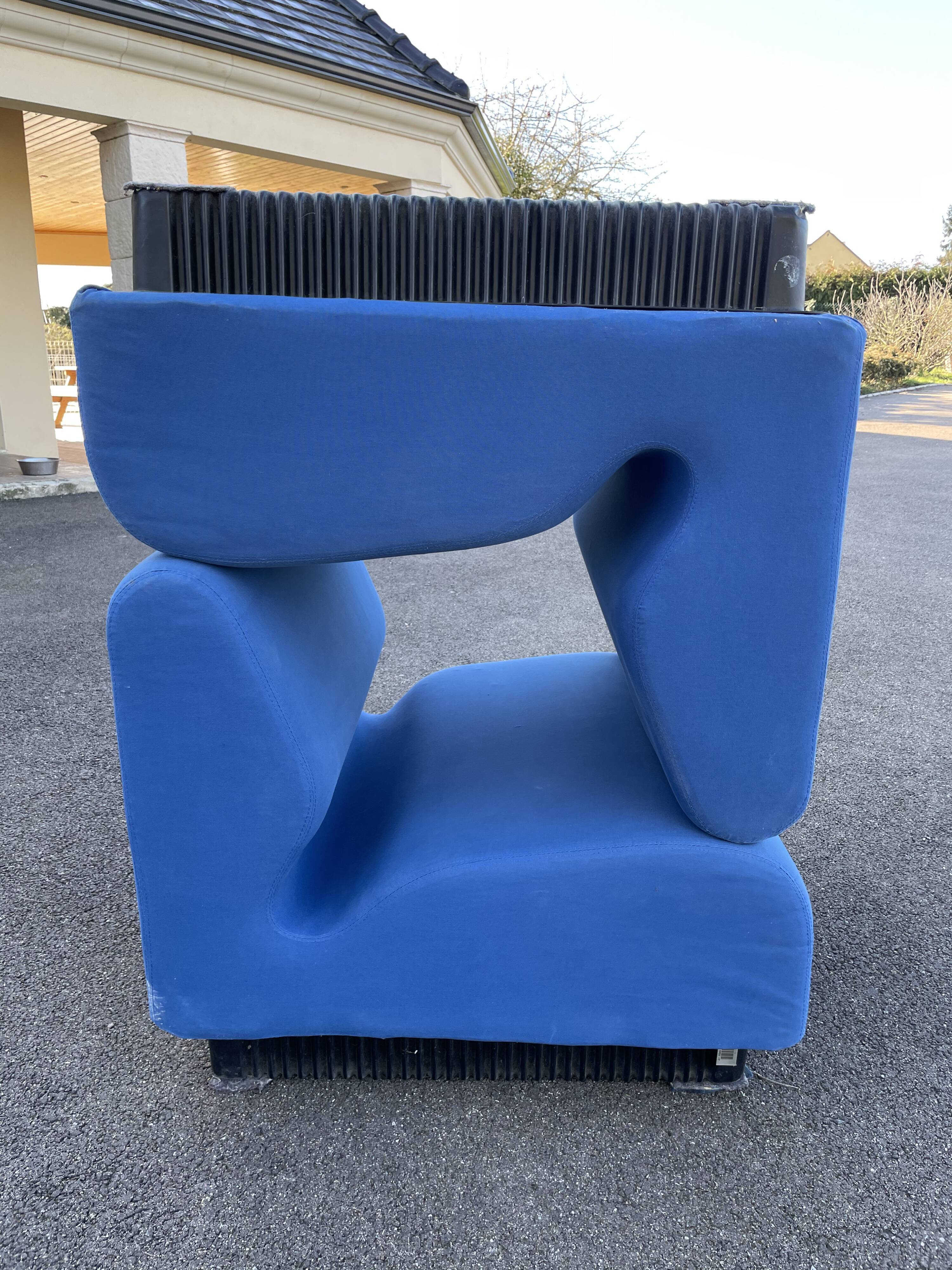 Pair of Don Chadwick heaters by herman Miller 1970 vintage armchair design