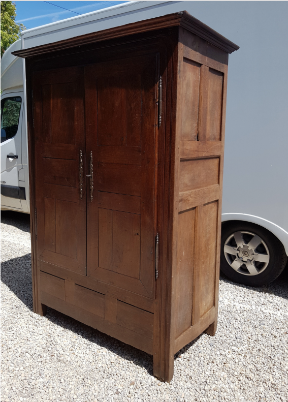 Breton oak cabinet