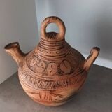 Ancienne poterie berbère gargoulette.