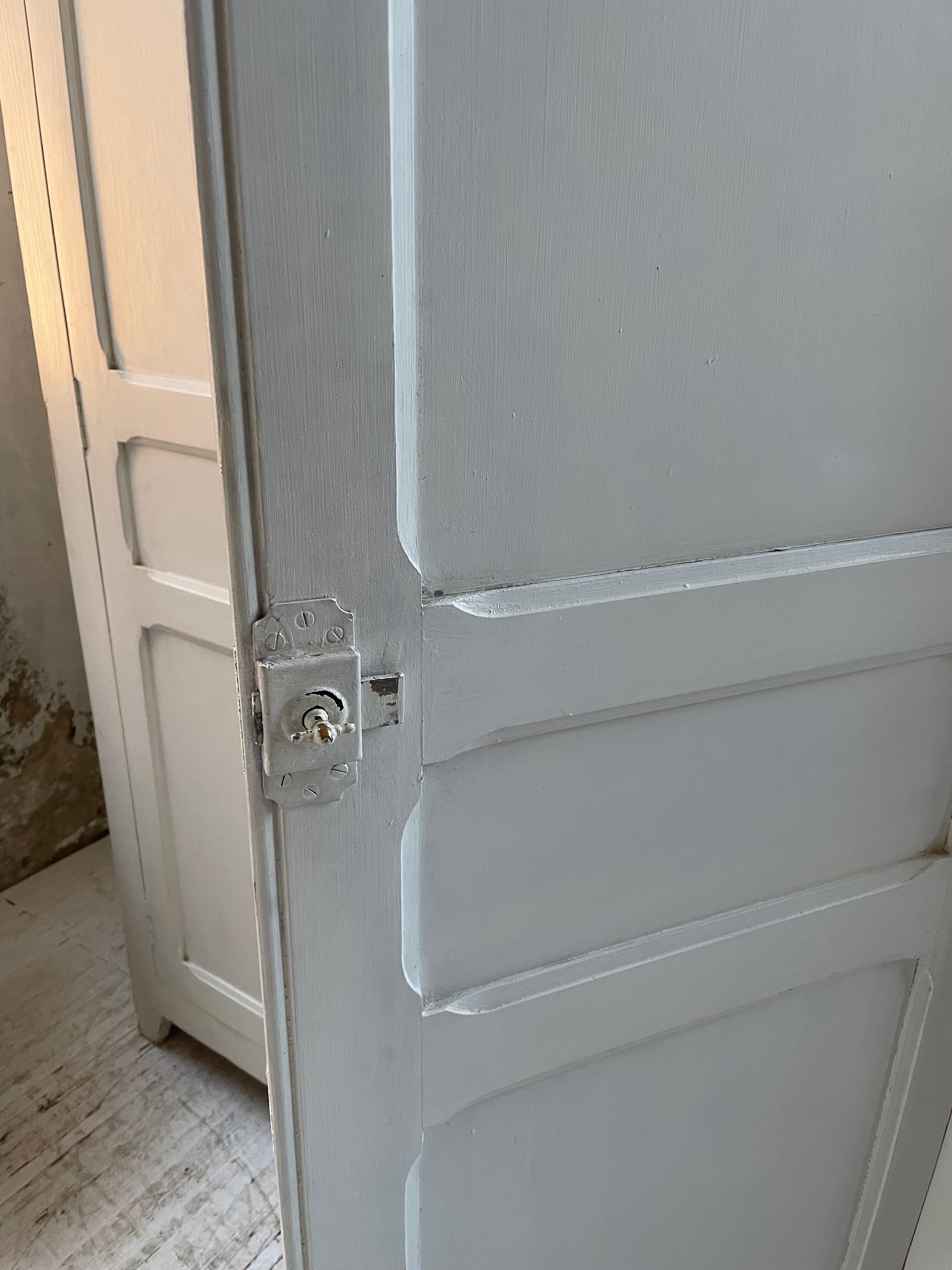 White cutter cabinet