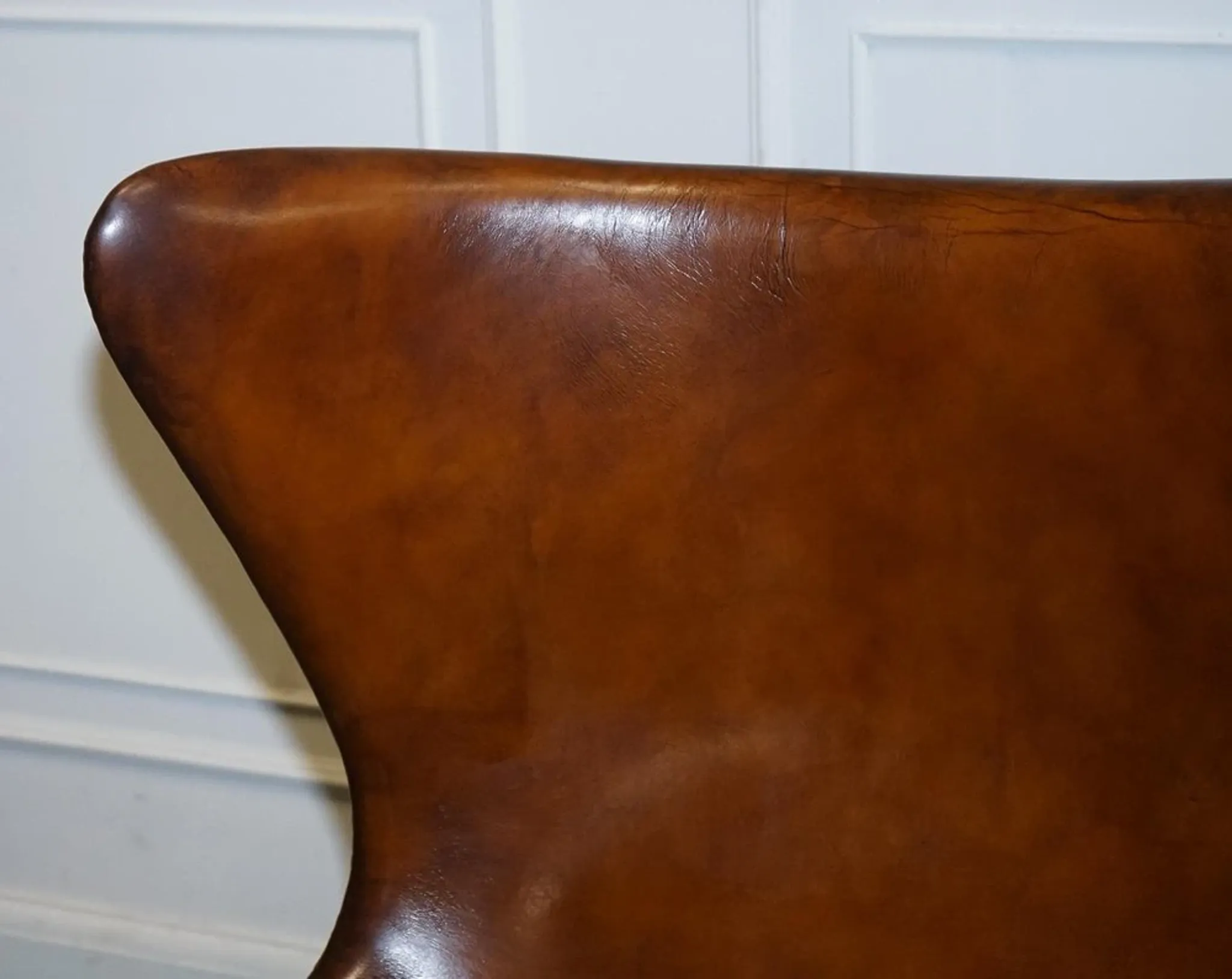 Chaise Egg Vintage Teintée à la Main en Brun Whisky