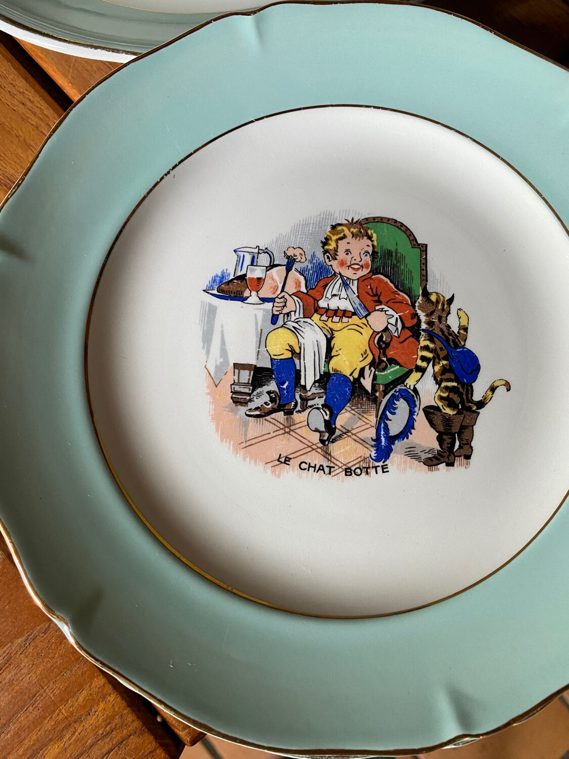 Perrault's tales cake service
