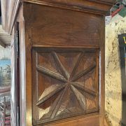Armoire Louis XIII en chêne massif, pointes de diamant, XVIIe siècle
